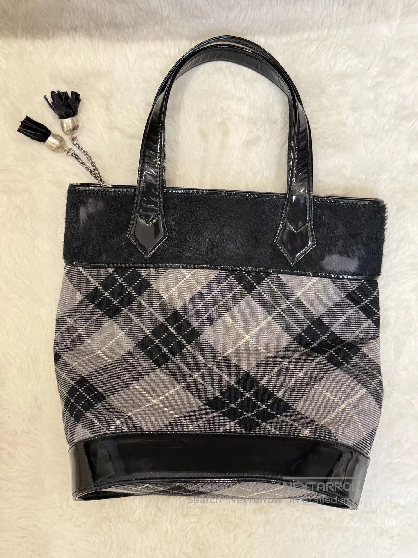 Vivienne Westwood Vivienne Westwood 2000s Tartan Cylinder Bag. Size ONE SIZE - 4 Thumbnail
