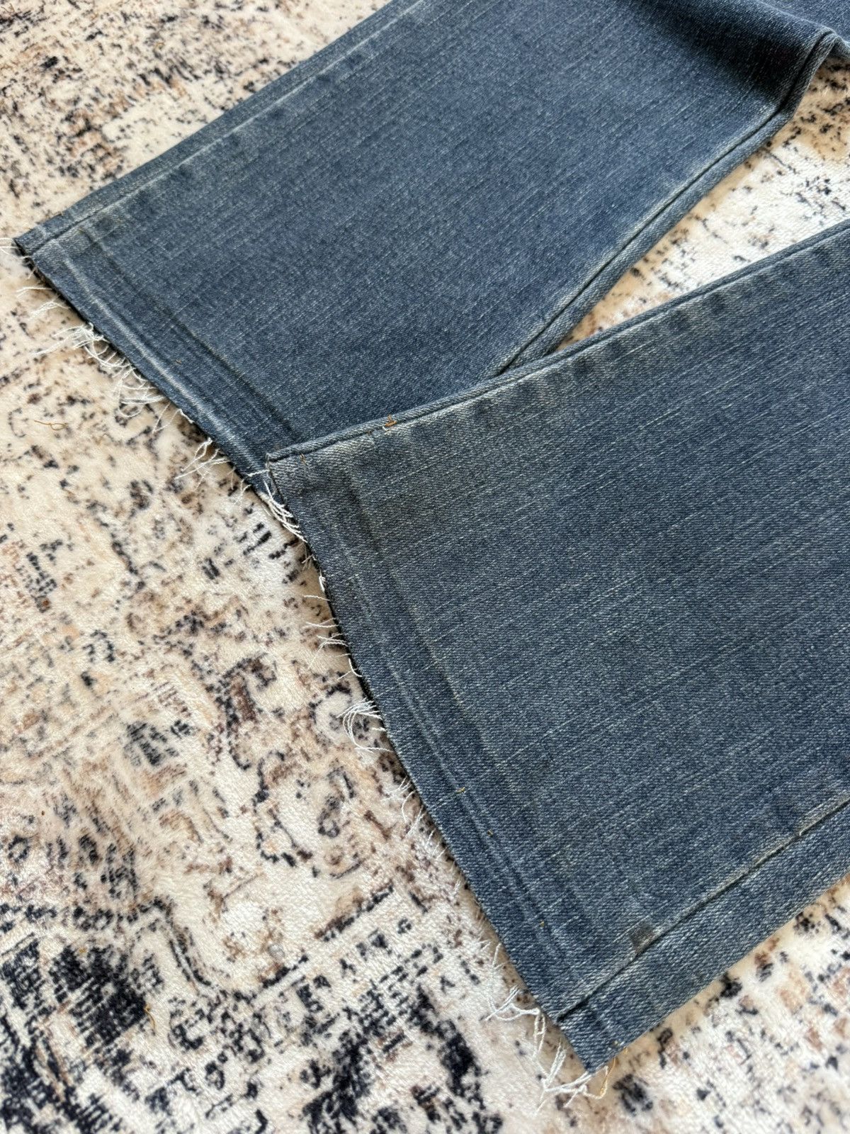 Le Grande Bleu (L.G.B.) Blue Jam Embroidered Tribal Flared Jeans Size US 26 / EU 42 - 7 Thumbnail