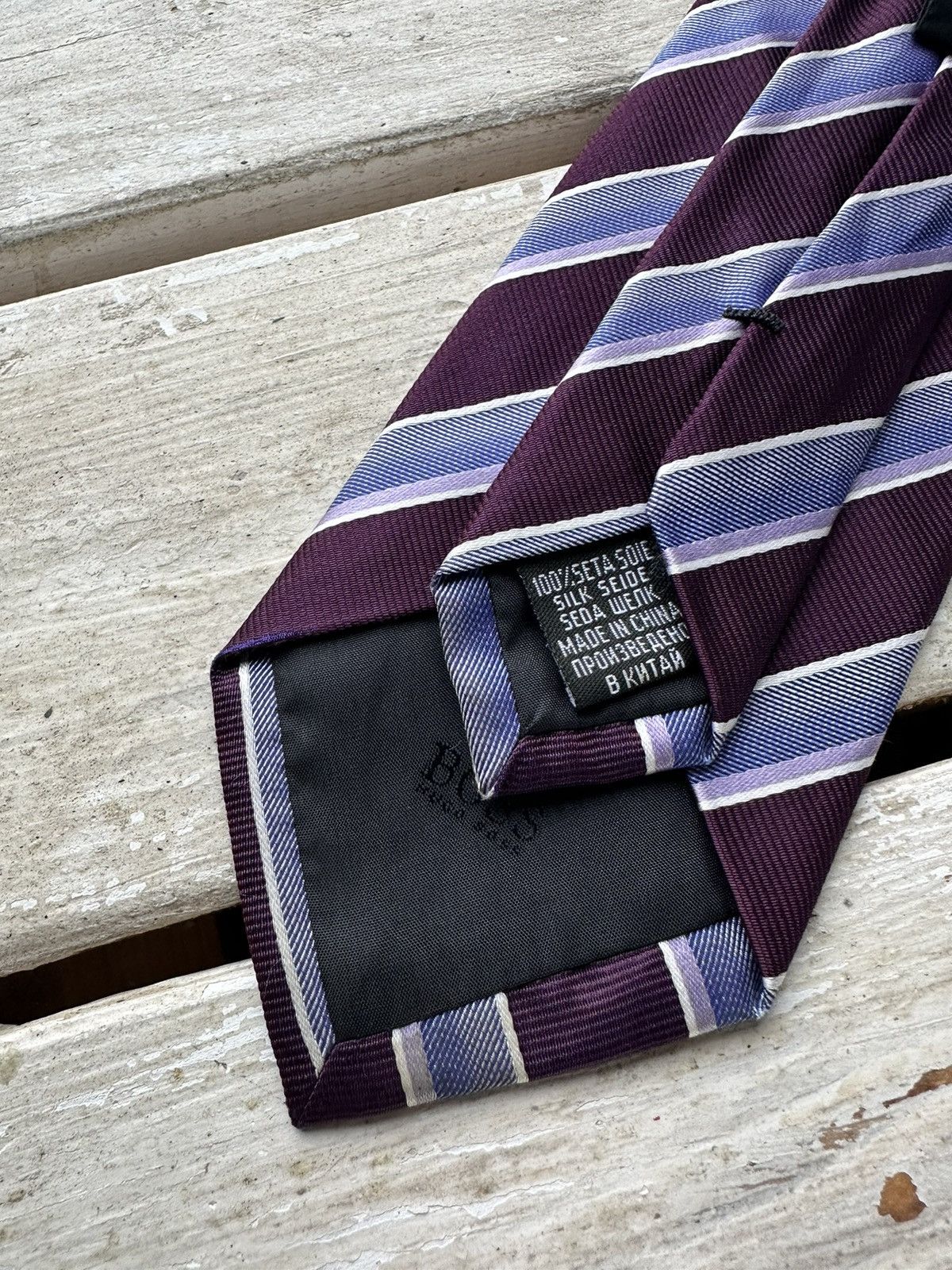 Designer × Hugo Boss 🚨RARE Hugo Boss Tie old money style Burgundy luxury monogram Size ONE SIZE - 2 Thumbnail