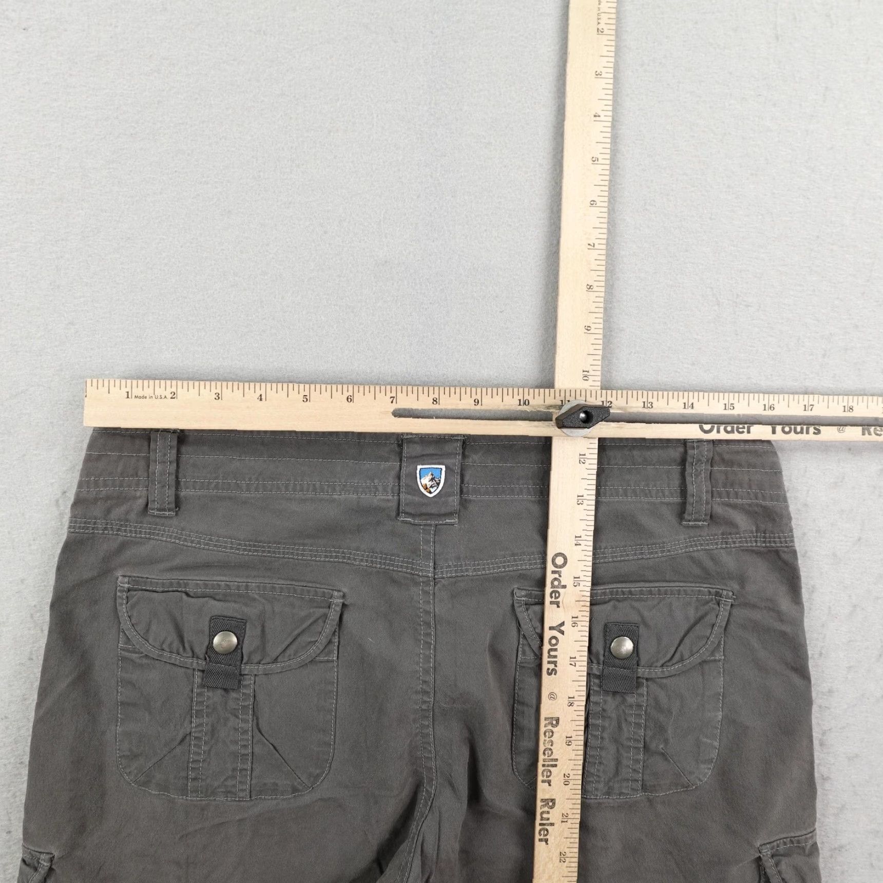 Vintage VINTAGE Kuhl Cargo Shorts Womens 10 Gray Outdoor Hiking Stretch Brief Patina Dye 11" Inseam Womens Size 32" / US 10 / IT 46 - 7 Thumbnail