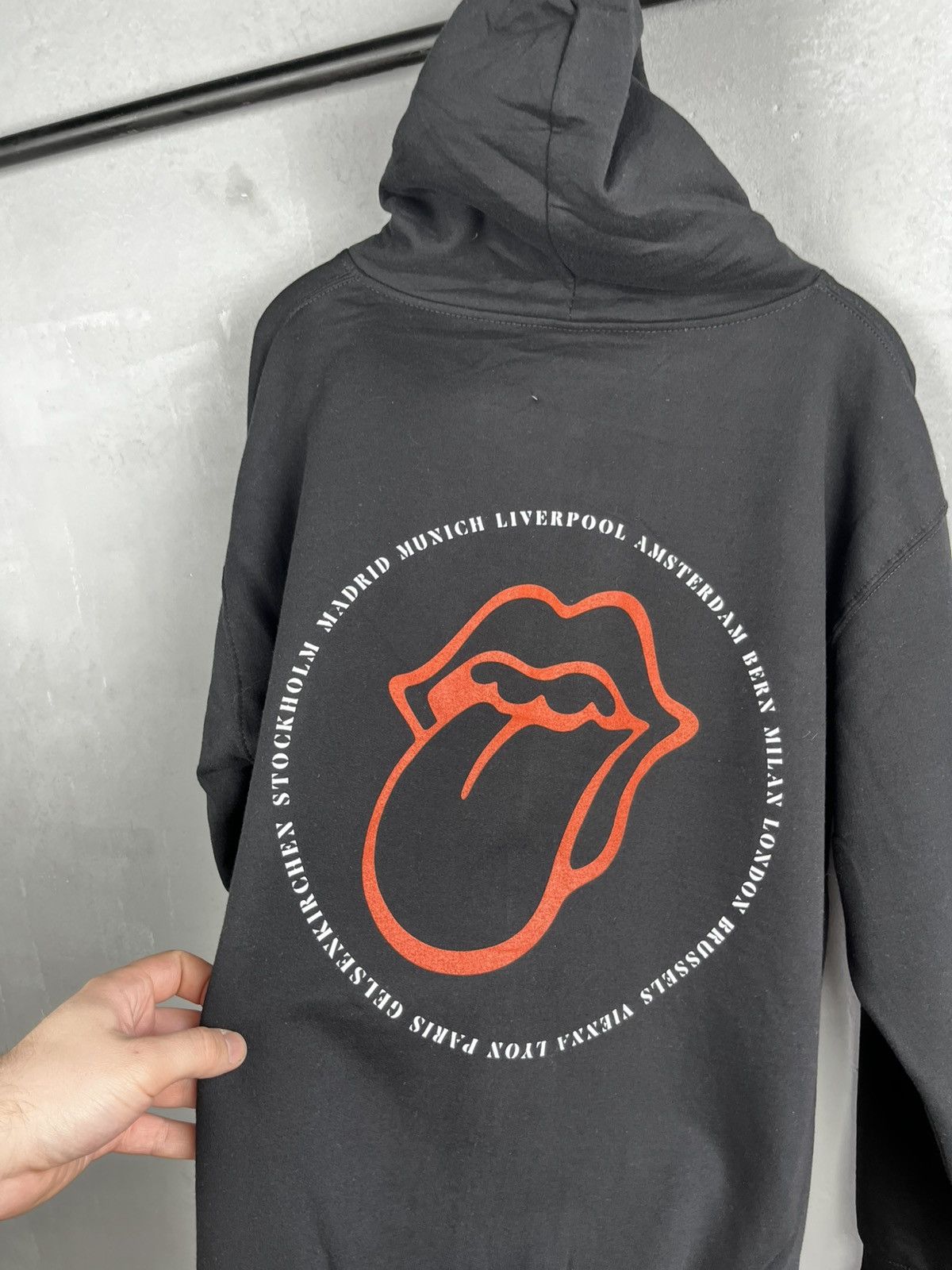 Band Tees × The Rolling Stones × Vintage The Rolling Stones Black Hoodie Zip Up Swag Band Rock Music Size US L / EU 52-54 / 3 - 7 Thumbnail