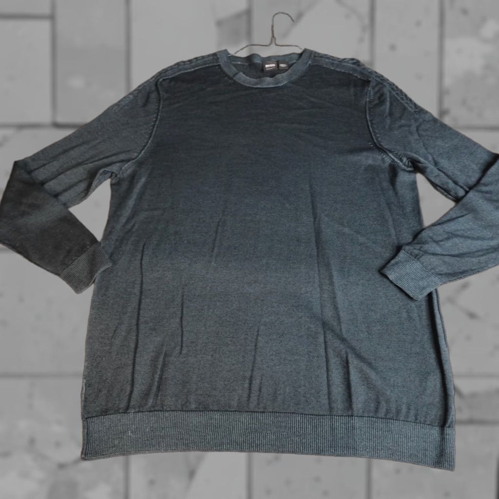 Hugo Boss HUGO BOSS Sweater XL Blue Solid Wool Crew Neck Pullover Men Long Sleeve Rib Knit 100% Wool Studio Size US XL / EU 56 / 4 - 1 Thumbnail