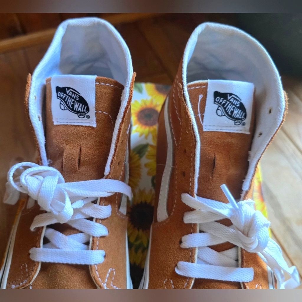 Vans Vans Tan and White High-Top Sneakers with Signature Stripe Size US 6 / IT 36 - 2 Thumbnail