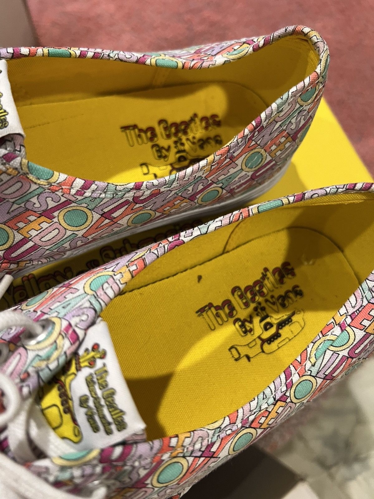 Vans Vans Authentic Beatles Yellow Submarine All You Need Is Love Size US 9.5 / EU 42-43 - 5 Thumbnail