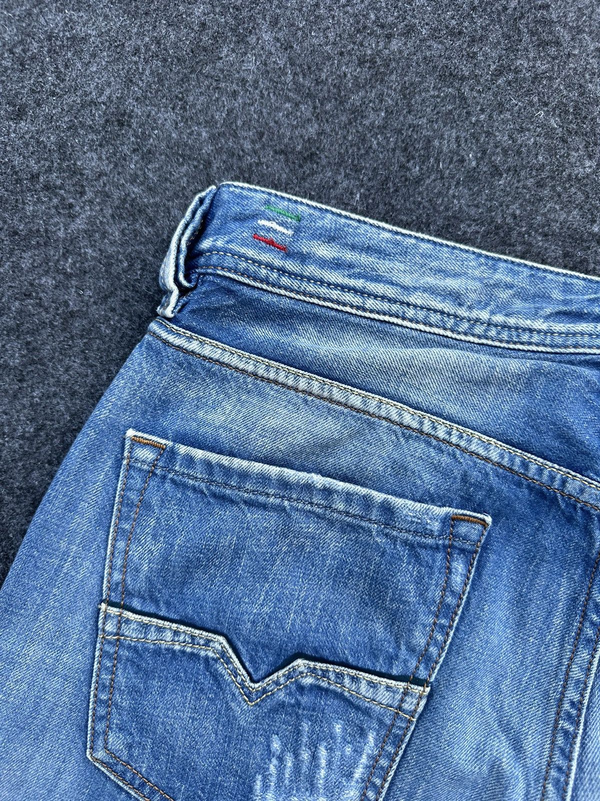 Diesel Vintage Diesel Industries Washed Denim 31x33 D48 Size US 31 - 16 Thumbnail