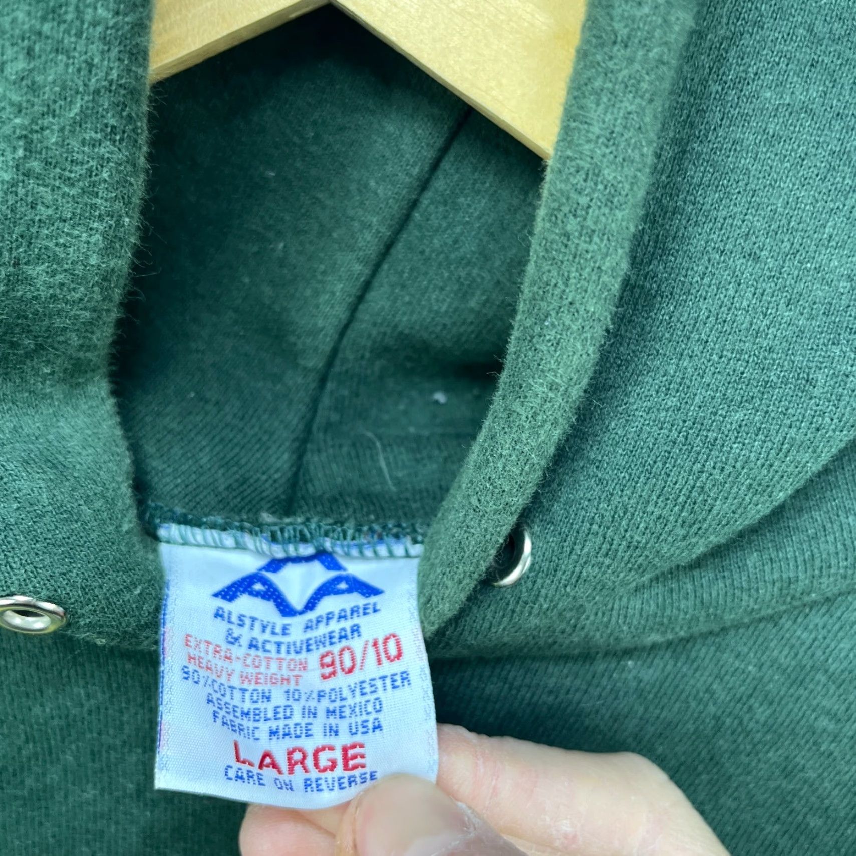 Vintage Vintage NDSU Bison Hoodie Large Green Mens Size US L / EU 52-54 / 3 - 5 Thumbnail