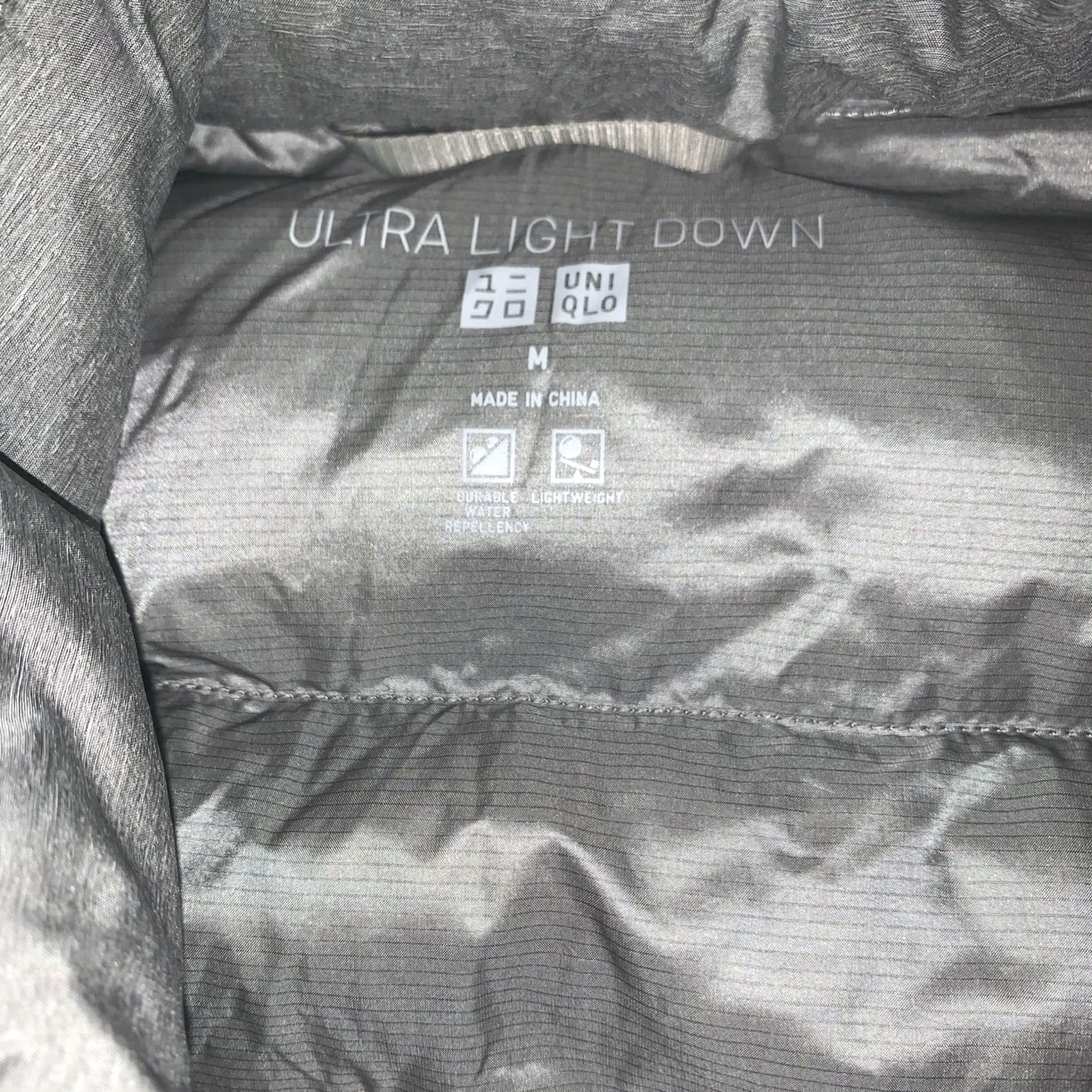 Uniqlo Uniqlo Puffer Jacket Ladies Medium Light Gray Packable Down Winter Regular Jacket Women Size M / US 6-8 / IT 42-44 - 2 Thumbnail