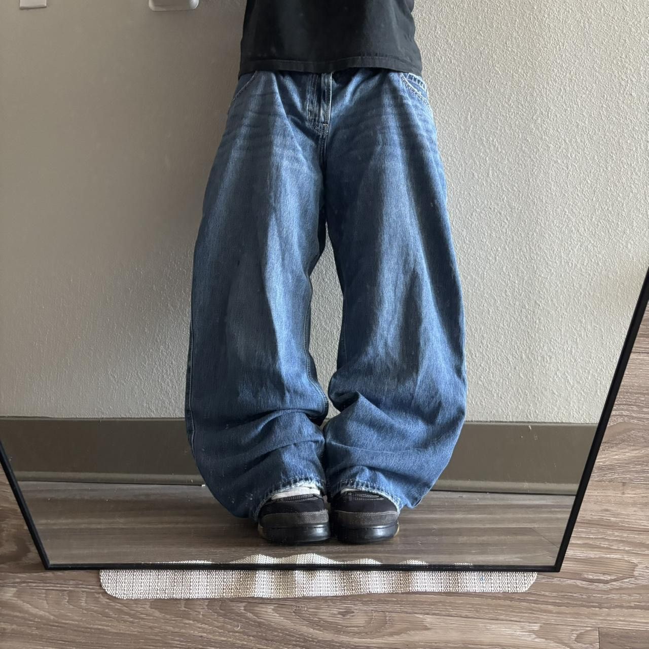 Vintage Crazy Vintage Y2K/2000s Low Rise Baggy Medium Wash Streetwear Skater Denim Jeans! 38x29 Size US 38 / EU 54 - 1 Thumbnail