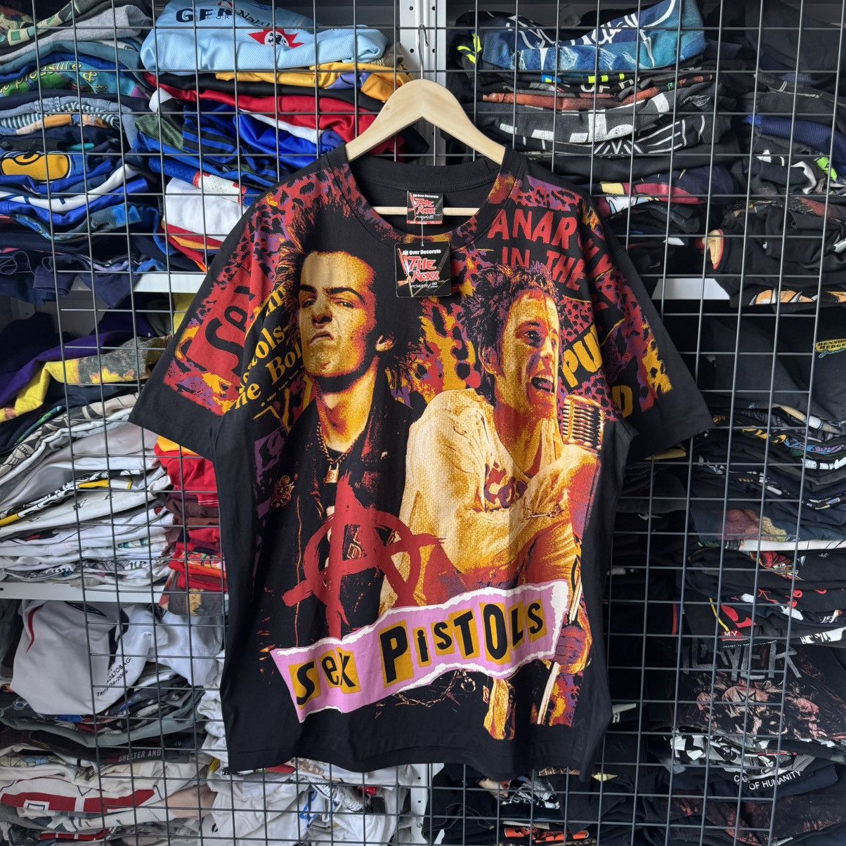 Band Tees Vintage Sex Pistols Sid Vicious AOP Punk T-shirt Size US XXL / EU 58 / 5 - 1 Thumbnail