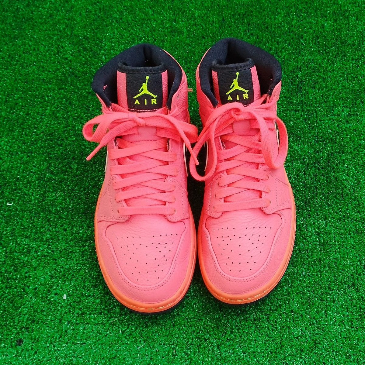 Jordan Brand Shoes Air Jordan 1 Retro High Hot Punch (W) Size US 7.5 / IT 37.5 - 2 Thumbnail