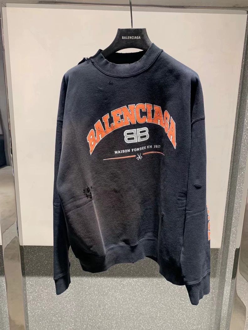 Balenciaga Balenciaga Maison Washed Black 1917bb Round Neck Hoodie Size US M / EU 48-50 / 2 - 7 Thumbnail