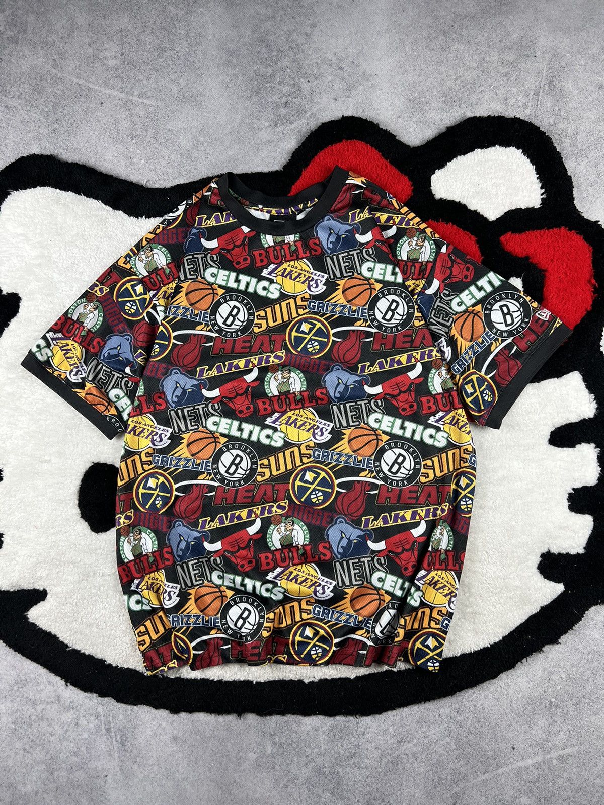 New Era NBA New Era Monogram Basketball Teams Overprinted Tee Shirt Size US M / EU 48-50 / 2 - 1 Thumbnail