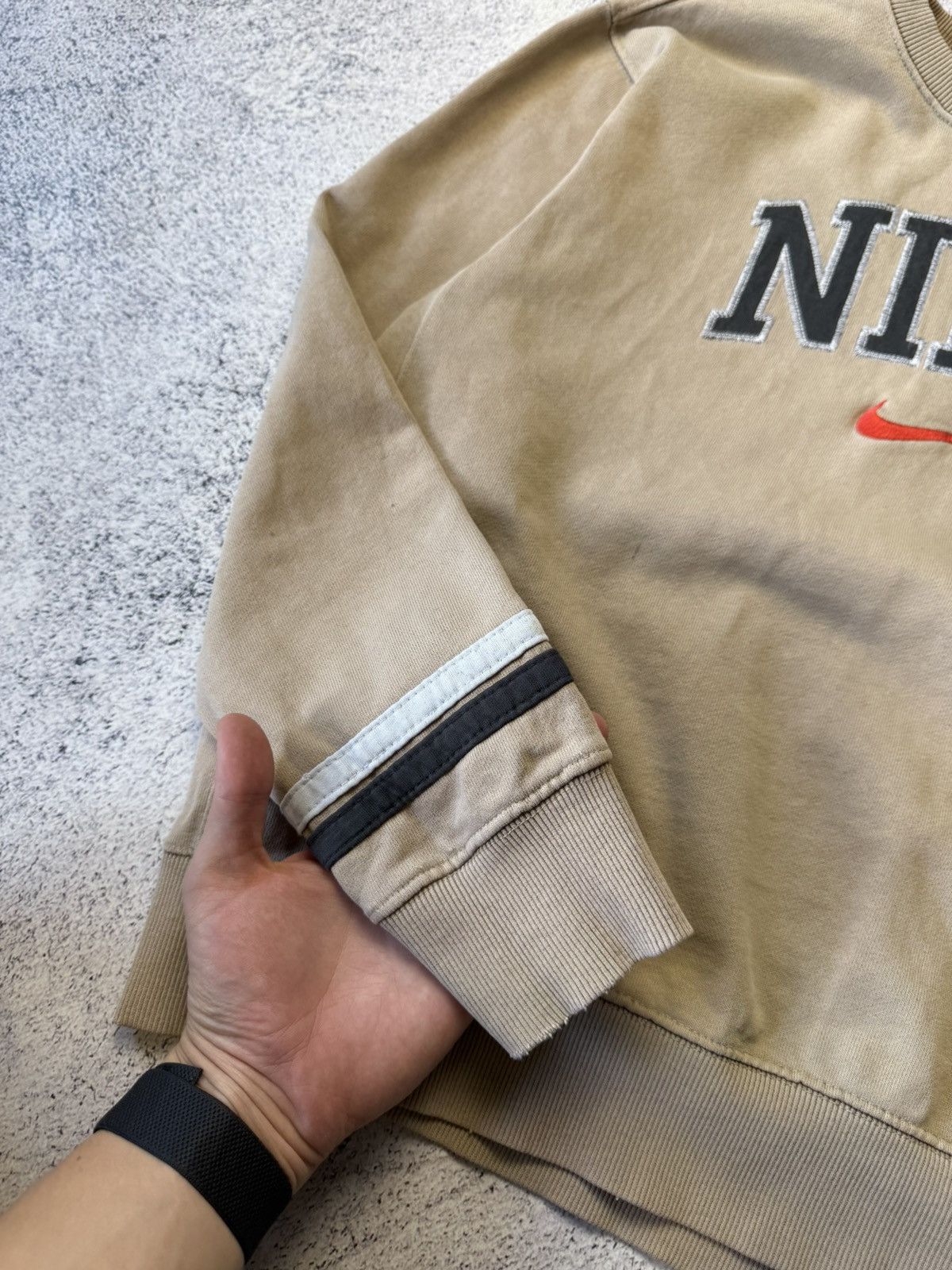 Nike VINTAGE 90s NIKE DISTRESSED CENTER LOGO SWEATSHIRTS CREWNECK Size US S / EU 44-46 / 1 - 12 Thumbnail