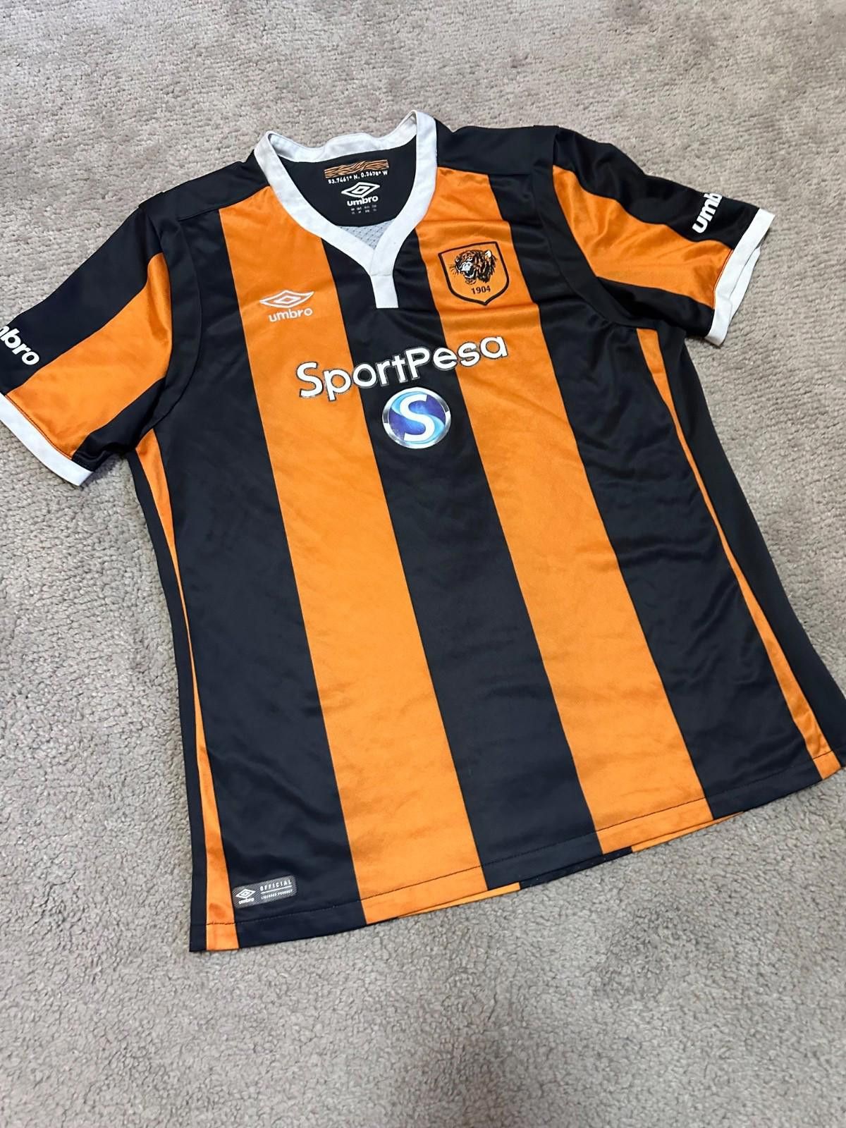 Umbro 2016-2017 Hull City Umbro Home Football Shirt Soccer Jersey Size US XL / EU 56 / 4 - 2 Thumbnail