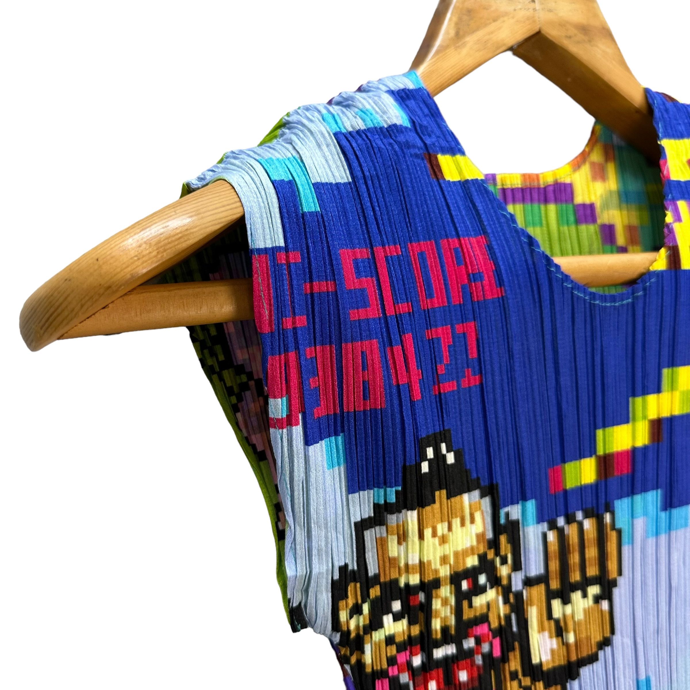 Pleats Please Issey Miyake Pleats Please Digital Game Graphic Overprint Tops #A32-0730 Size US M / EU 48-50 / 2 - 4 Thumbnail