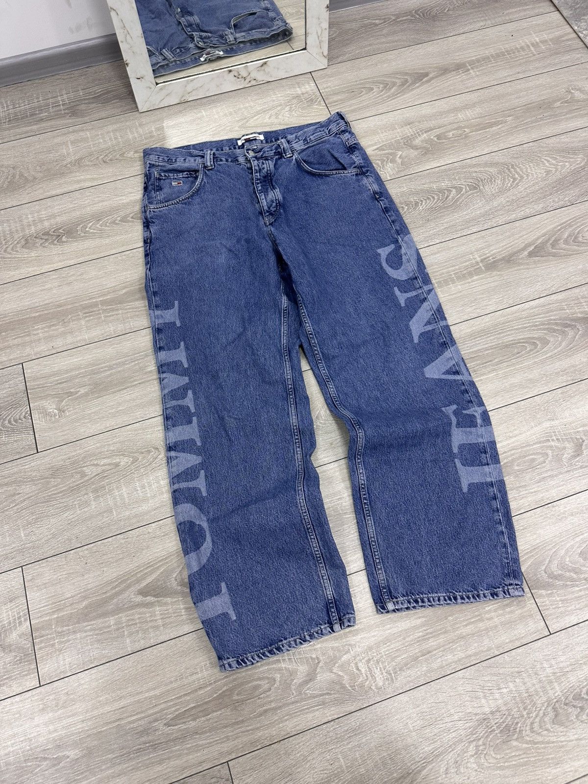 Vintage Tommy Hilfiger 90s Vintage Baggy Loose Fit Jeans Size US 36 / EU 52 - 2 Thumbnail