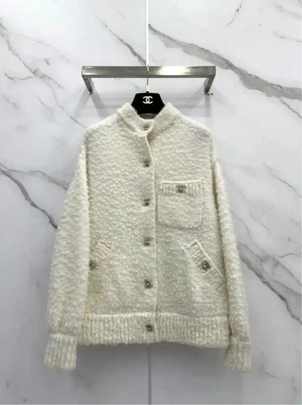 Chanel Chanel Cream Alpaca Wool Long Sleeve Cardigan . Size S / US 4 / IT 40 - 4 Thumbnail