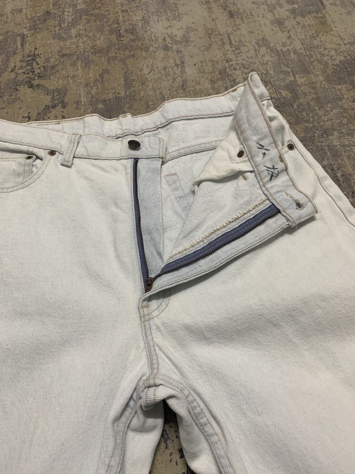 Levi's VTG 90s Levi's 550 Relaxed Fit Tapered Leg Jeans Made In USA Size US 35 - 6 Thumbnail