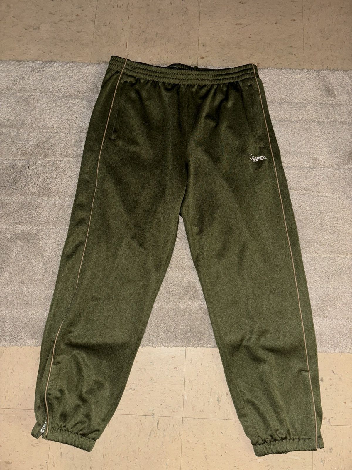Supreme Supreme Tricot Track Pant 'Olive' - SS24P21 OLIVE Size US 30 / EU 46 - 2 Thumbnail