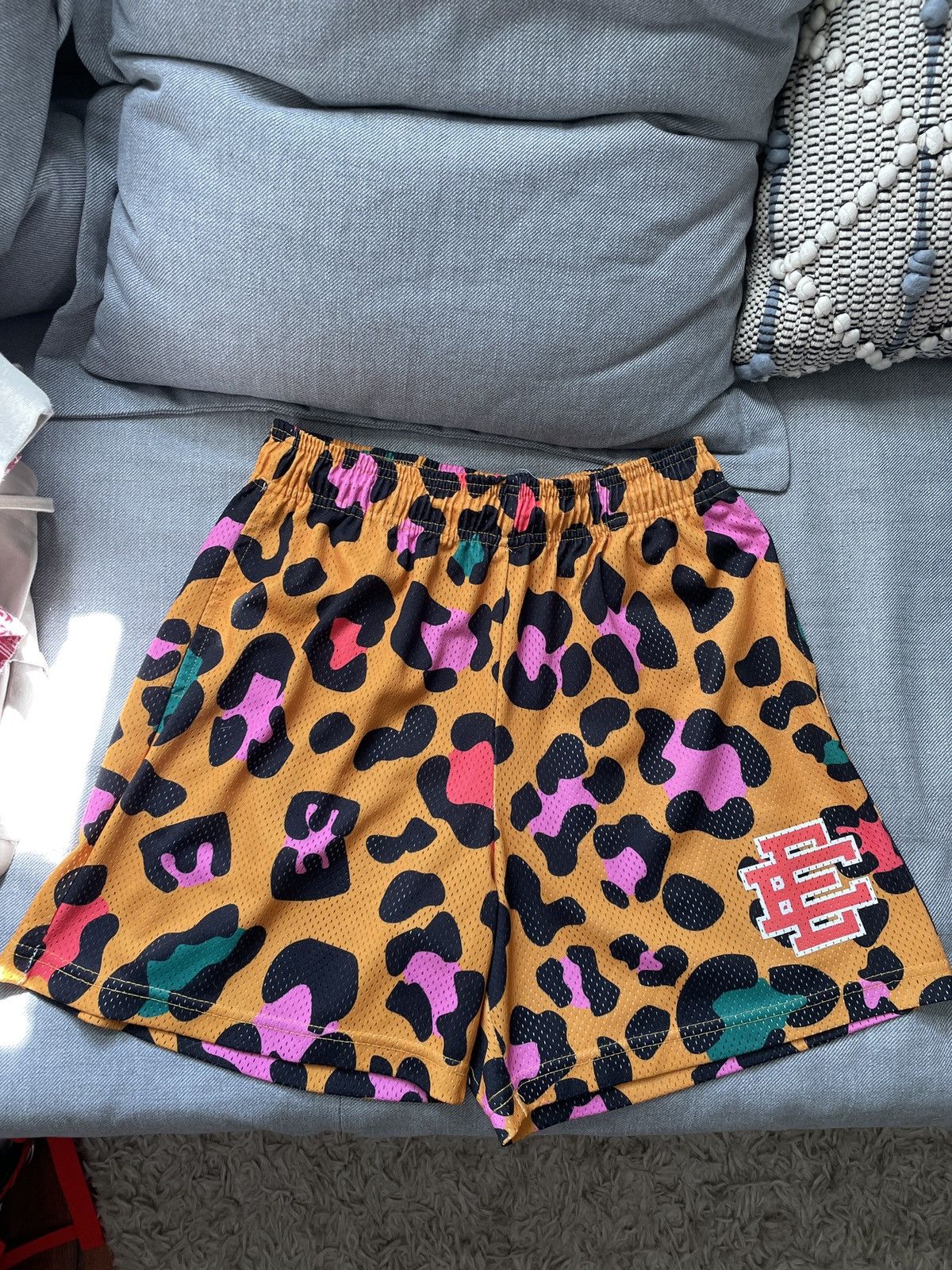 Eric Emanuel Eric Emanuel Leopard Shorts Size US 34 / EU 50 - 2 Thumbnail