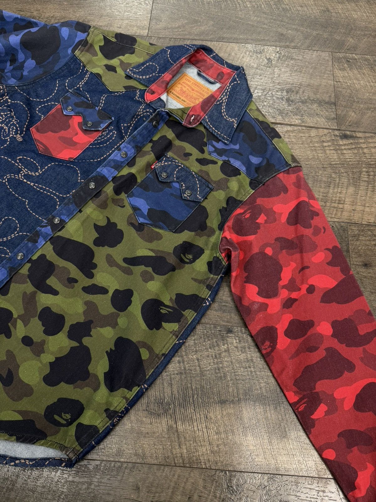 Bape × Levi's Bape x Levi's Denim Jacket Multi Camo Size US L / EU 52-54 / 3 - 2 Thumbnail