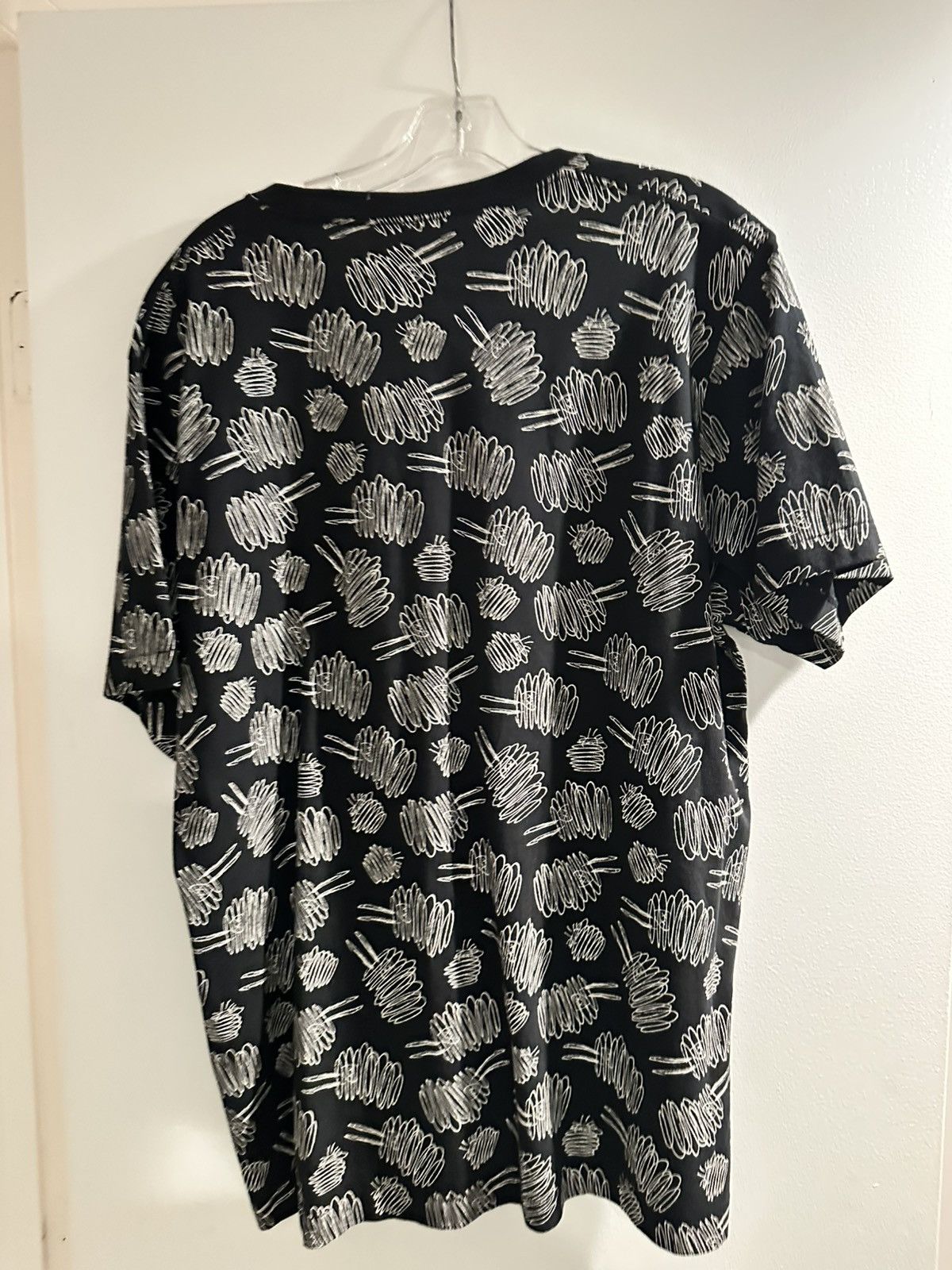 Kaws × Uniqlo Kaws Uniqlo - All over print - Black Size US XL / EU 56 / 4 - 4 Thumbnail