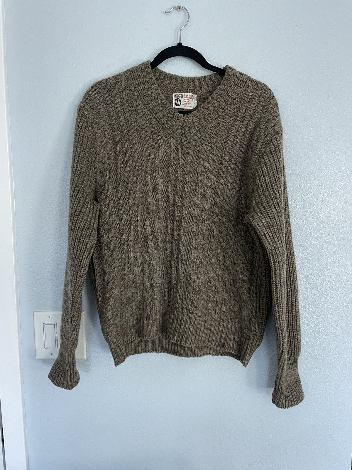 Vintage Cable Knit 100% Wool Chunky Knitwear V Neck Sweater