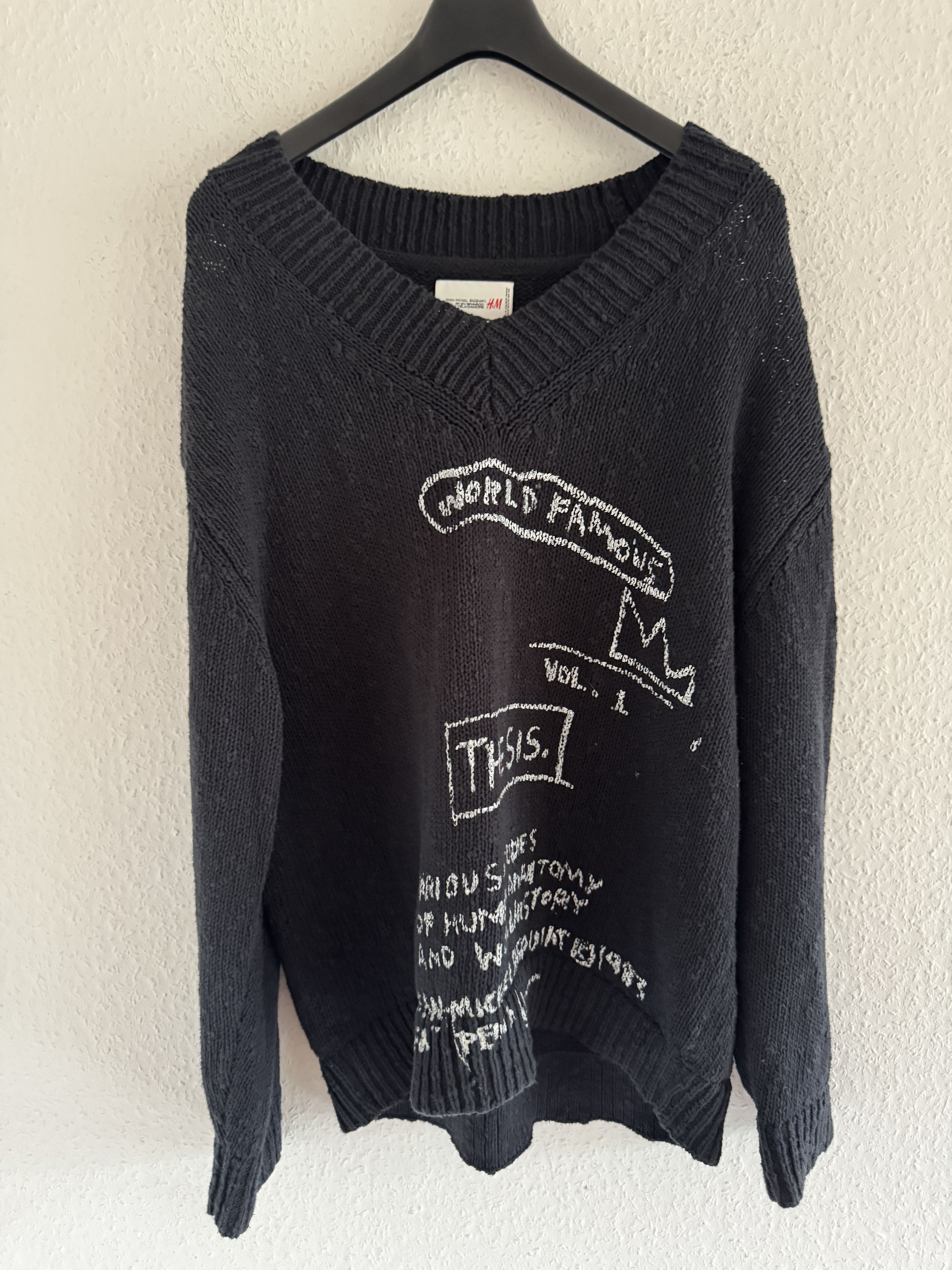 H&M × Jean-Michel Basquiat × Who Decides War V-Neck Graphic Knit Sweater Size US M / EU 48-50 / 2 - 3 Thumbnail