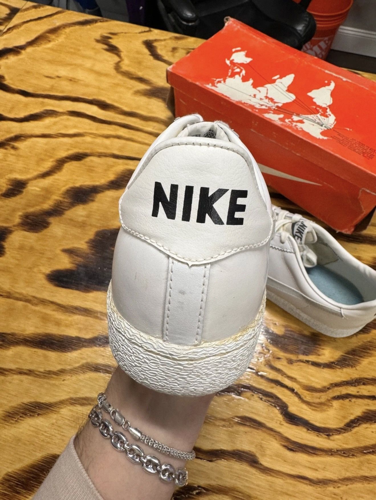 Nike Vintage 1982 Nike Bruin Leather Neutral Grey Size US 11.5 / EU 44-45 - 5 Thumbnail