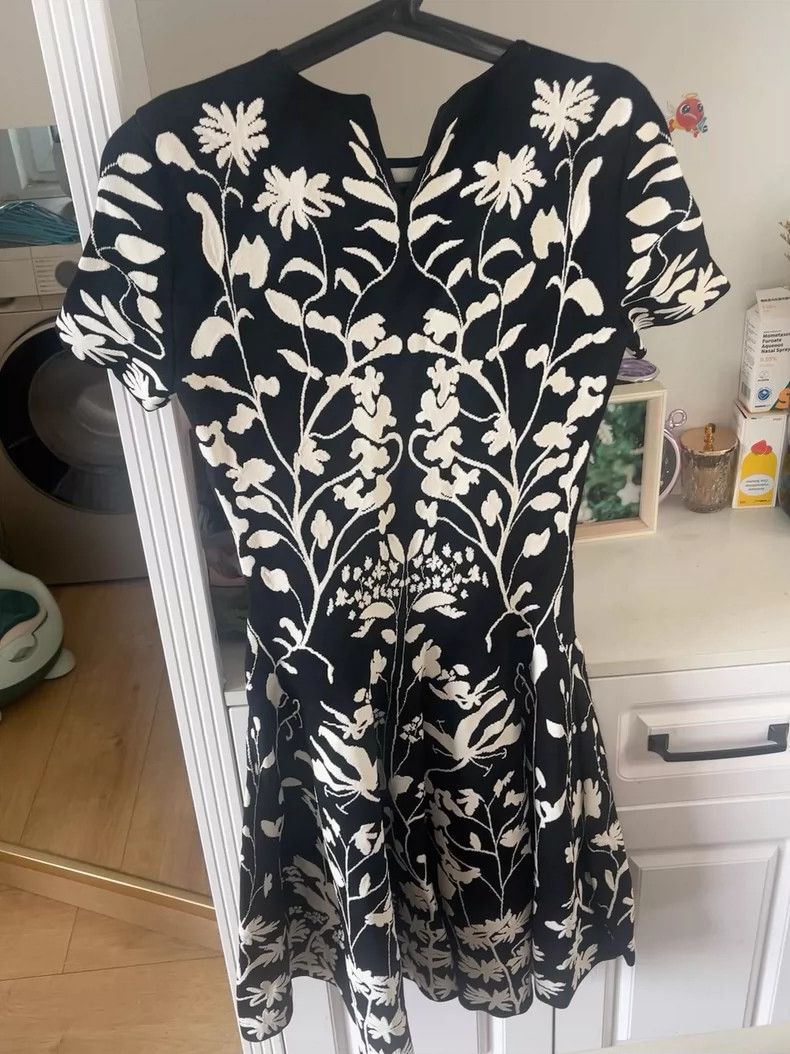 Alexander McQueen Alexander McQUEEN Dress 2505-Nextarrow Size M / US 6-8 / IT 42-44 - 5 Thumbnail