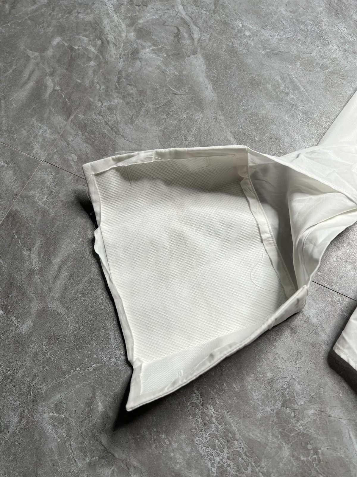 Maison Margiela Maison Margiela Line 14 Raw-Trim Cotton Poplin Tuxedo Shirt Size US M / EU 48-50 / 2 - 5 Thumbnail