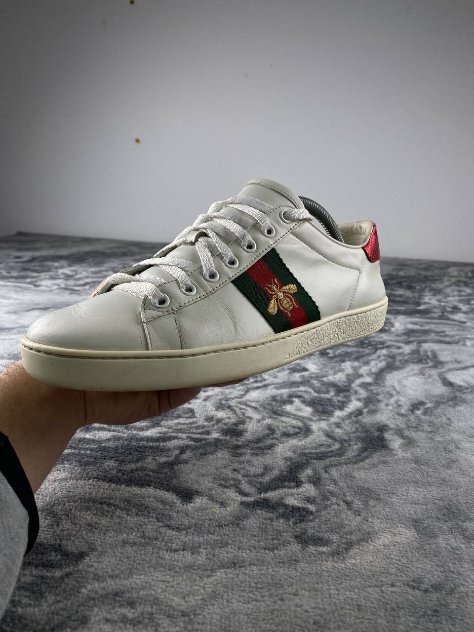 Gucci Gucci Ace Embroidered Bee Low-Top Sneakers Women Size 39 Size US 9 / IT 39 - 10 Thumbnail