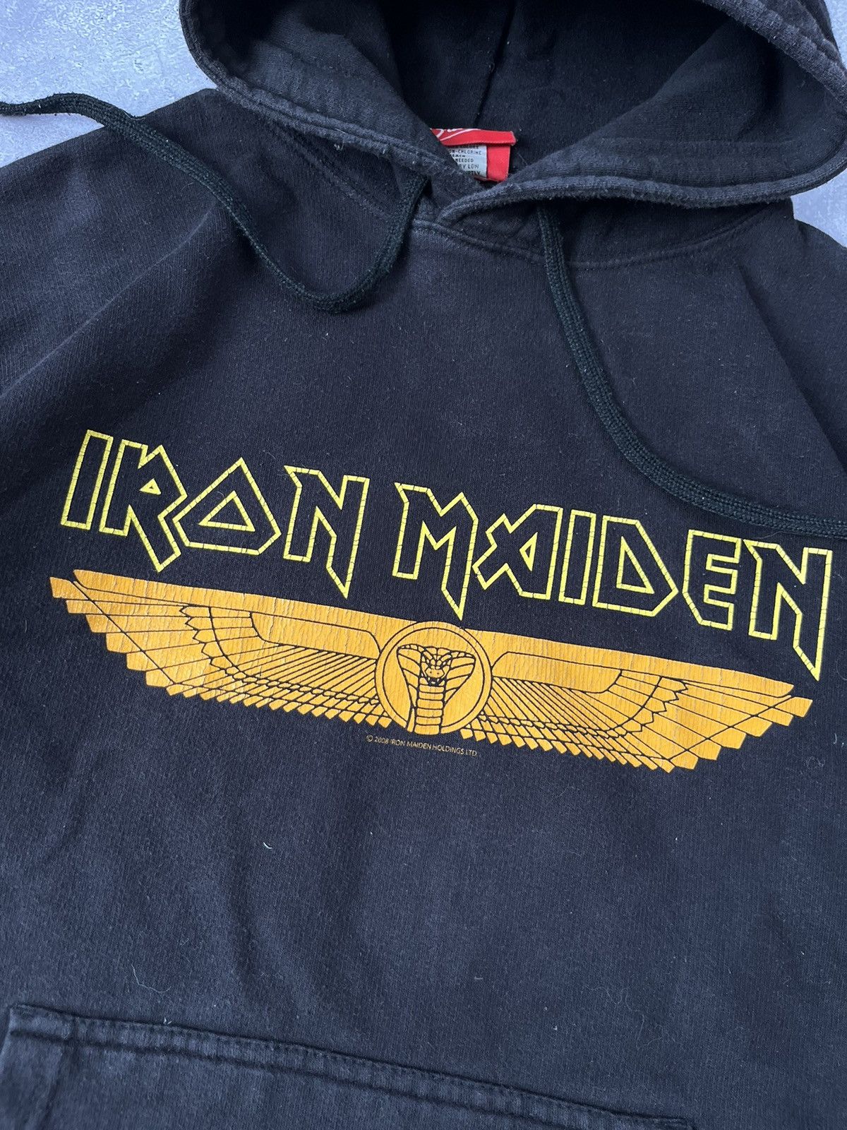 Band Tees Vintage 00s Iron maiden Hoodie 2008 size M reverse logo Size US M / EU 48-50 / 2 - 3 Thumbnail