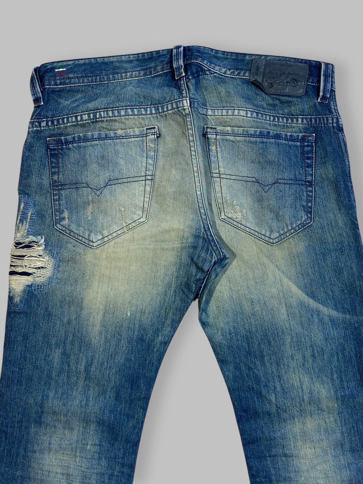 Diesel × Vintage Vintage Diesel Thavar Y2k Hype Distressed Washed Denim Jeans Size US 33 - 3 Thumbnail