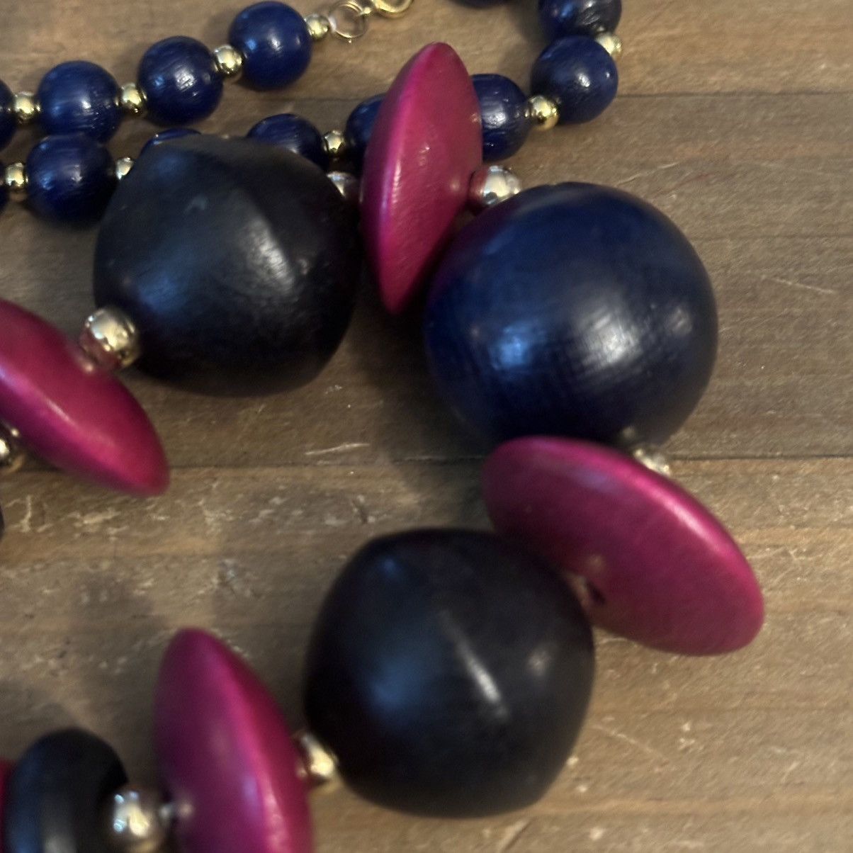 Vintage Vintage chunky black and pink wooden bead necklace Size ONE SIZE - 4 Thumbnail