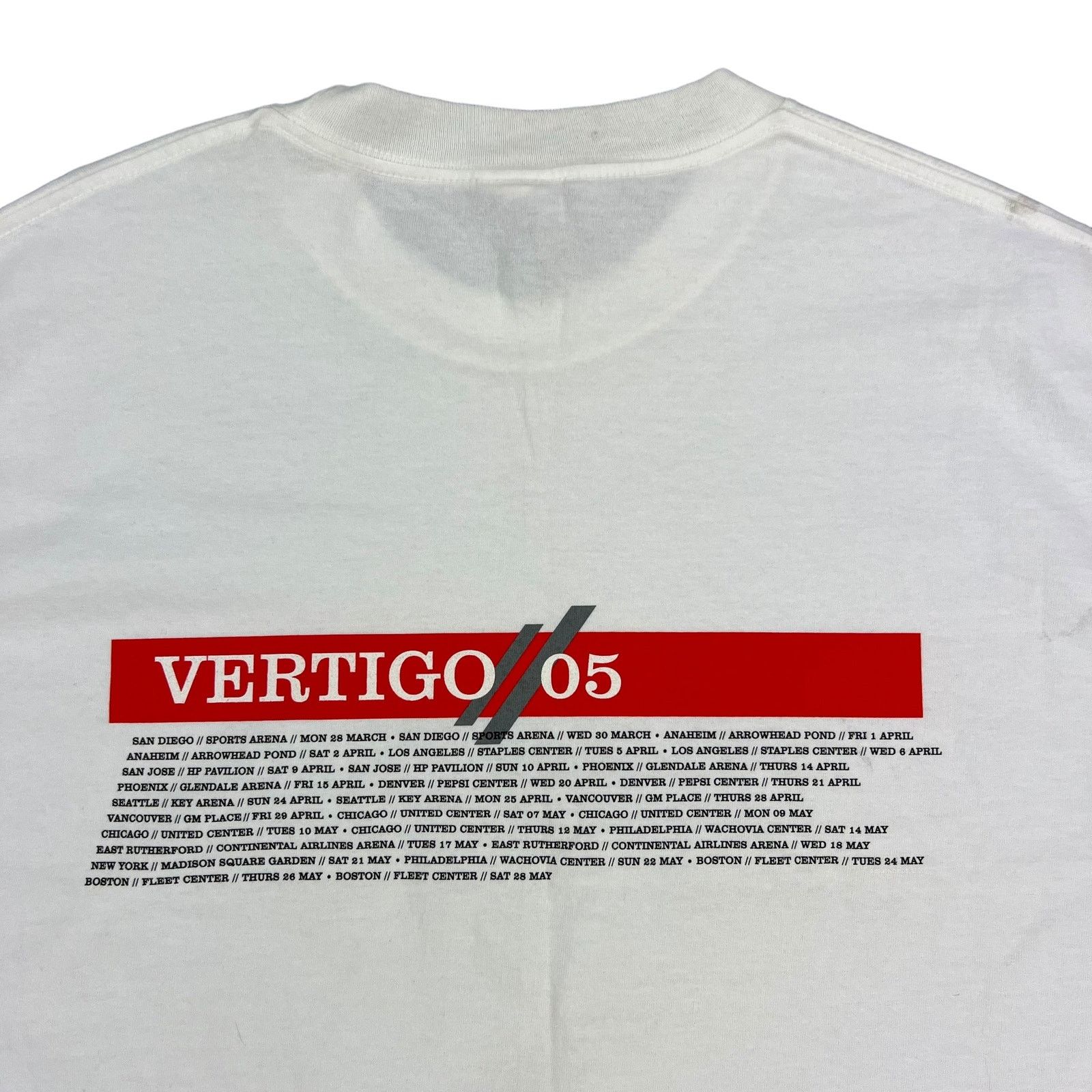 Vintage Vintage 2005 U2 Vertigo Tour band tee (XL) Size US XL / EU 56 / 4 - 8 Thumbnail