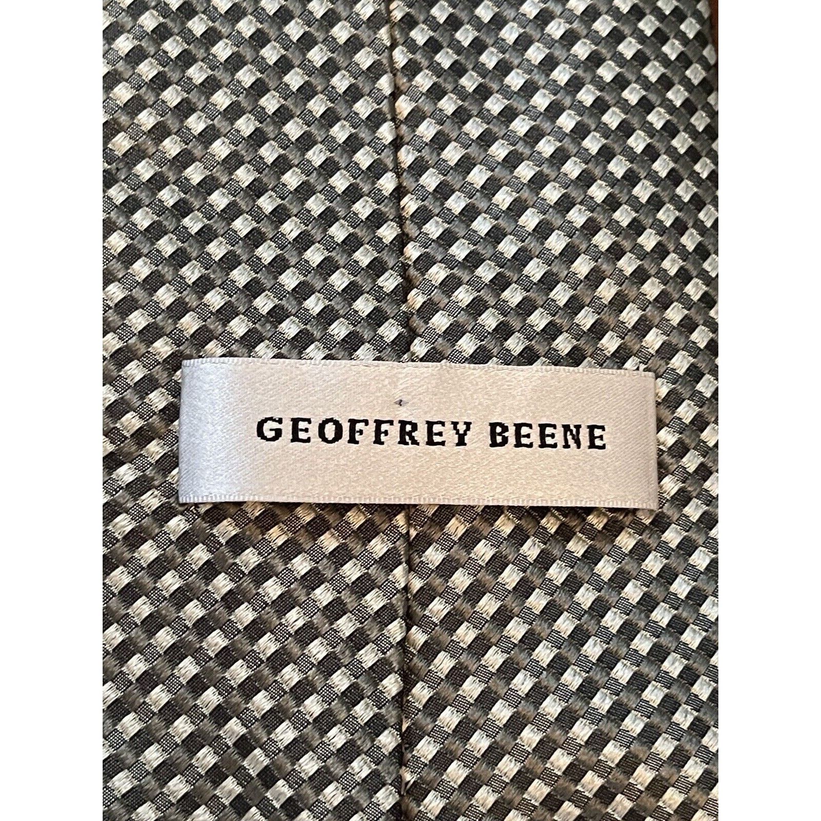 Geoffrey Beene Geoffrey Beene Hand Made 100% Silk Made In China Size ONE SIZE - 8 Thumbnail