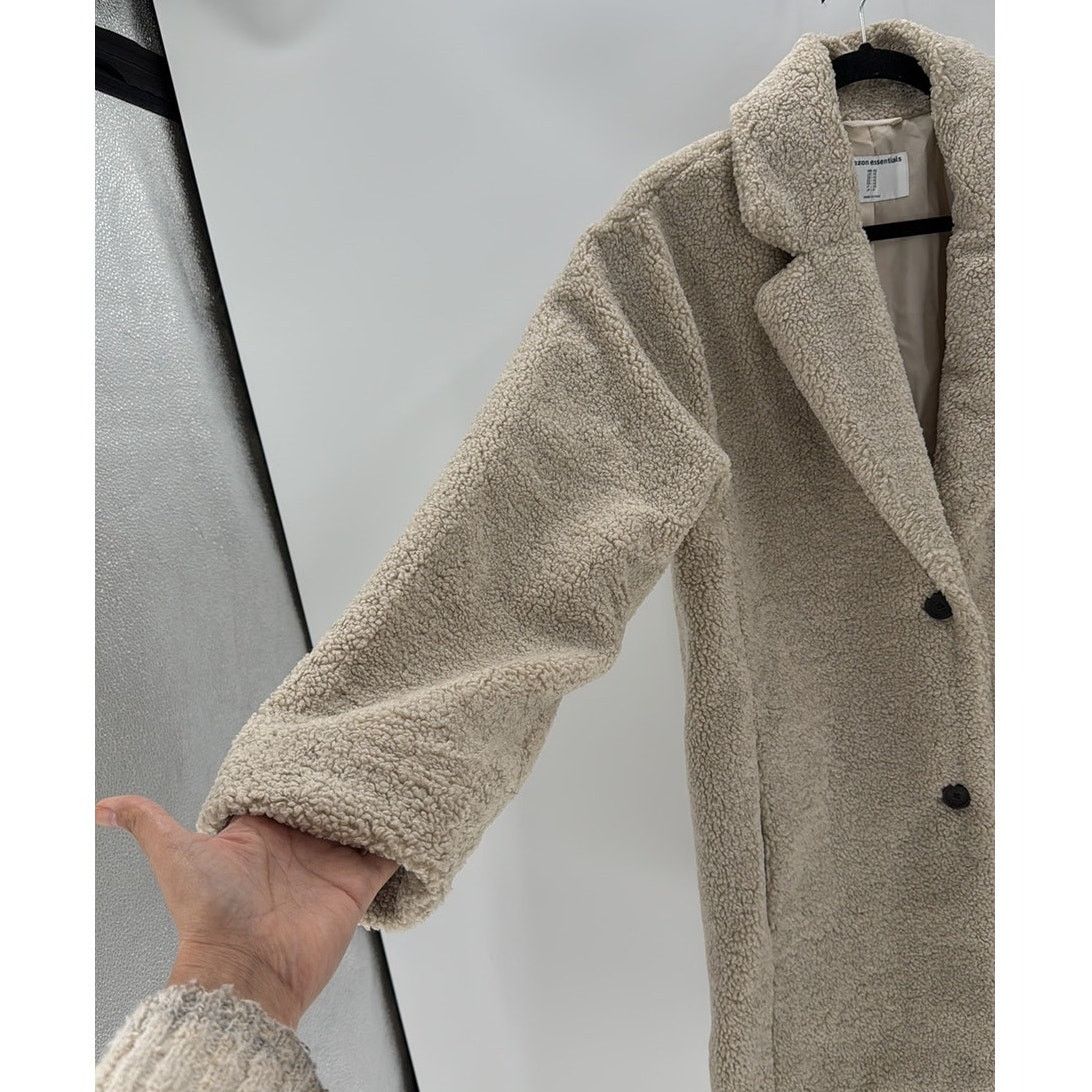 American Essentials Amazon Essentials beige teddy bear faux Sherpa 2 button coat Size XS / US 0-2 / IT 36-38 - 5 Thumbnail