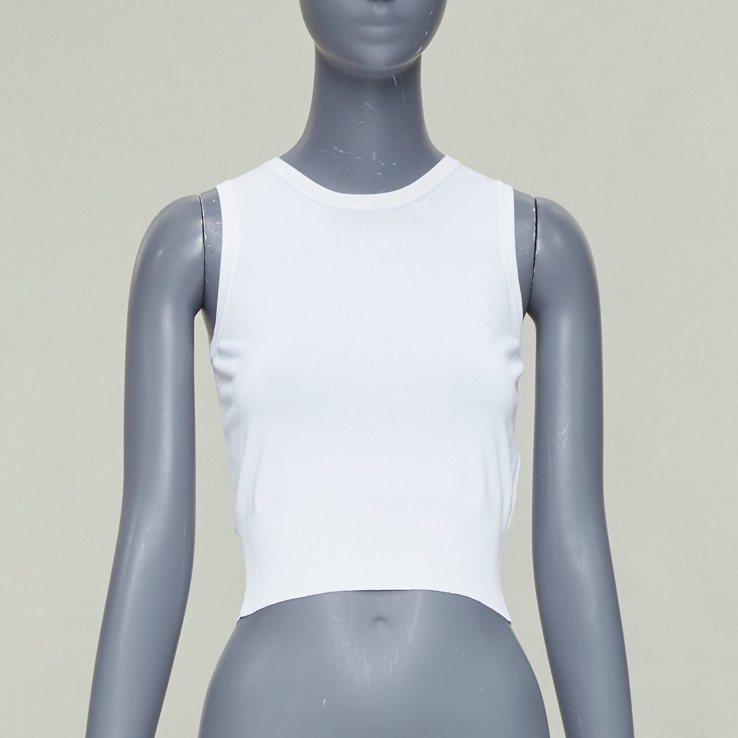 Alaia ALAIA white viscose blend sleeveless round neck ribbed hem crop vest FR36 S Size S / US 4 / IT 40 - 1 Thumbnail