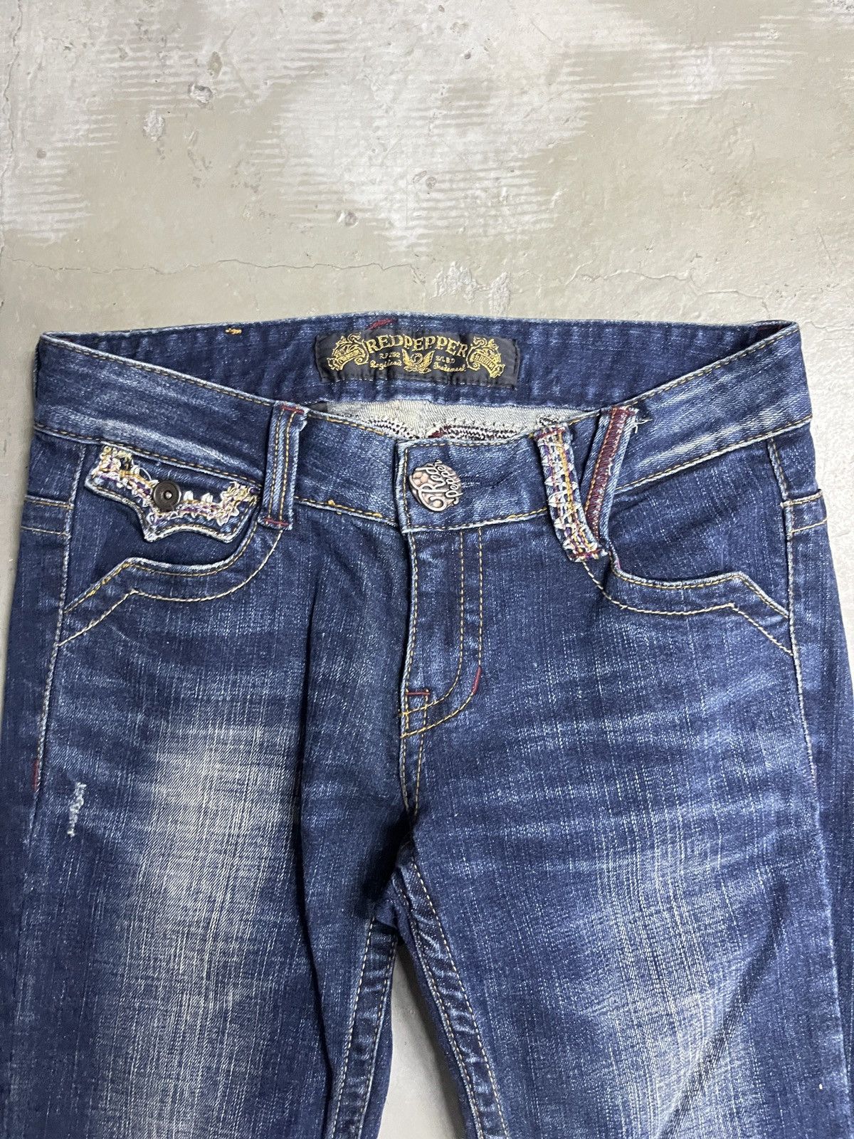Tornado Mart Red Pepper Back Embroidered Clawmark Flared Jeans Size US 29 - 8 Thumbnail