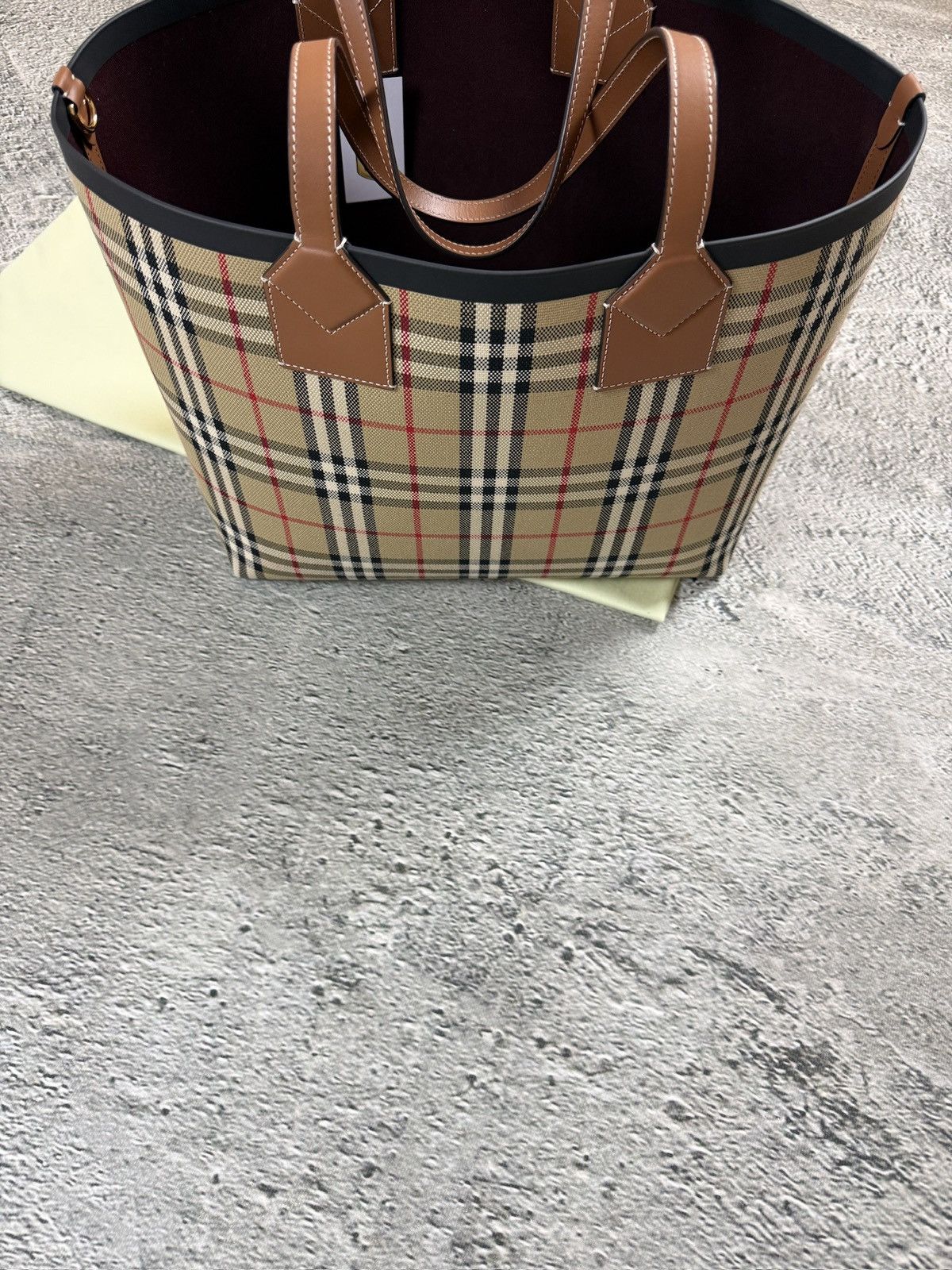 Burberry Burberry Medium London Nova Check Hand Tote Bag Size ONE SIZE - 5 Thumbnail
