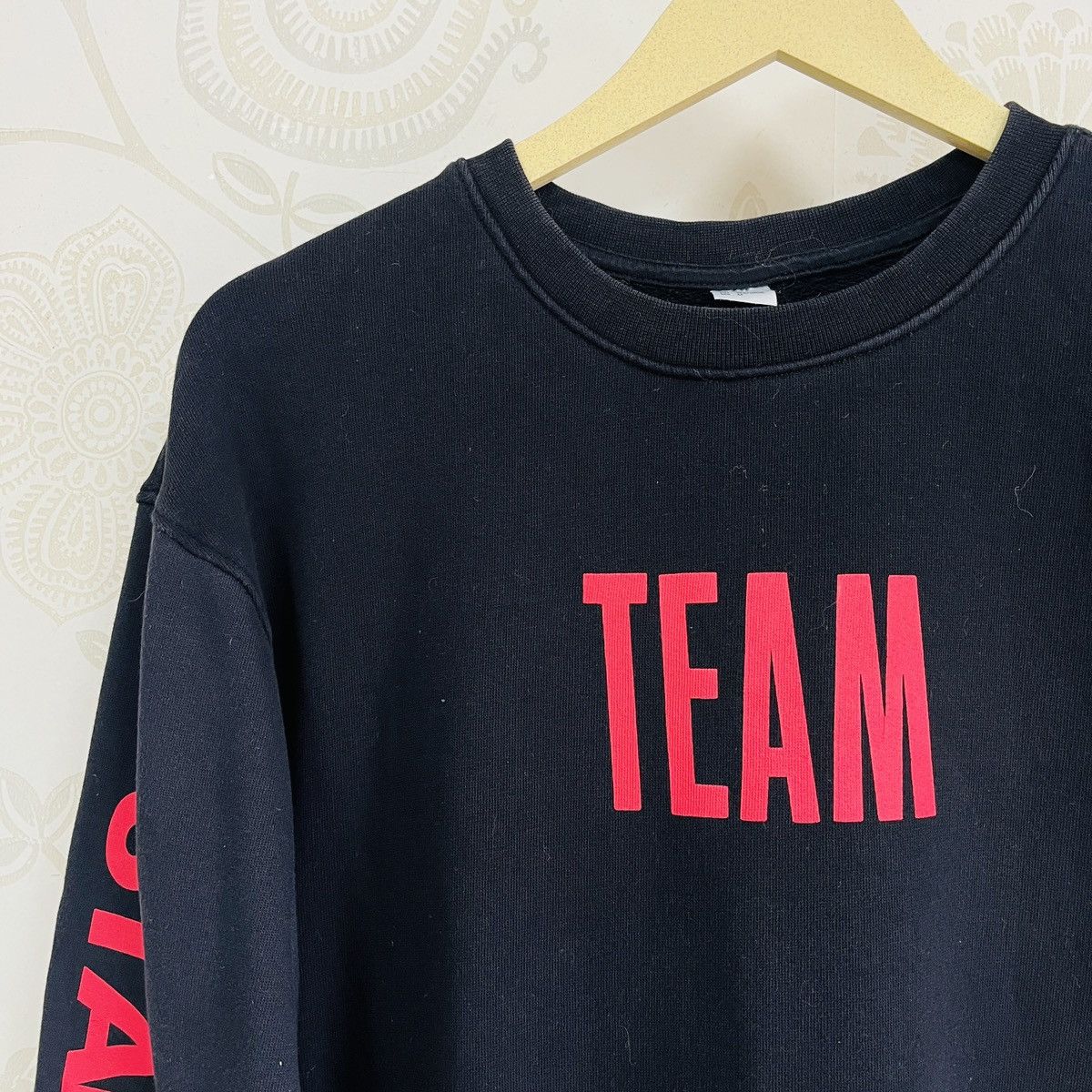 Band Tees × Justin Bieber Justin Bieber Crew Team Sweater Stadium Tour 2017 Size US M / EU 48-50 / 2 - 5 Thumbnail