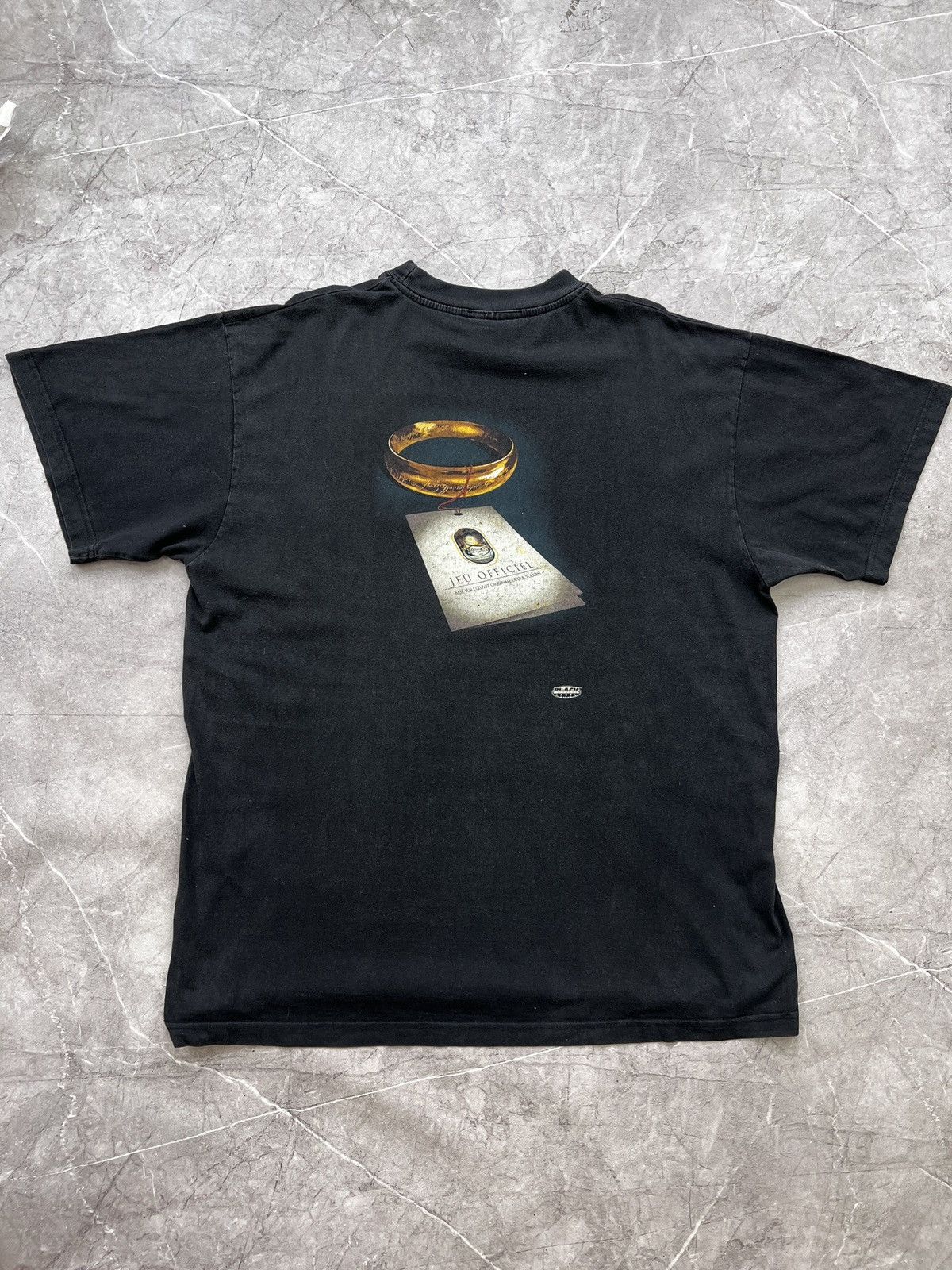 Vintage VINTAGE 90s lord of rings “Le seigneur” rare t shirt Size US XL / EU 56 / 4 - 1 Thumbnail