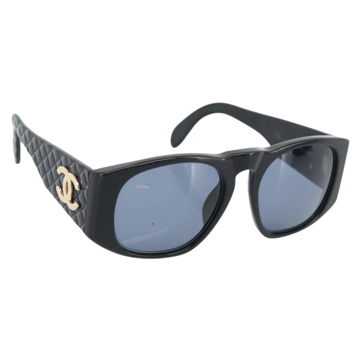 Chanel Chanel Gold CC Logo Black Sunglasses 04152 94305  display picture 1