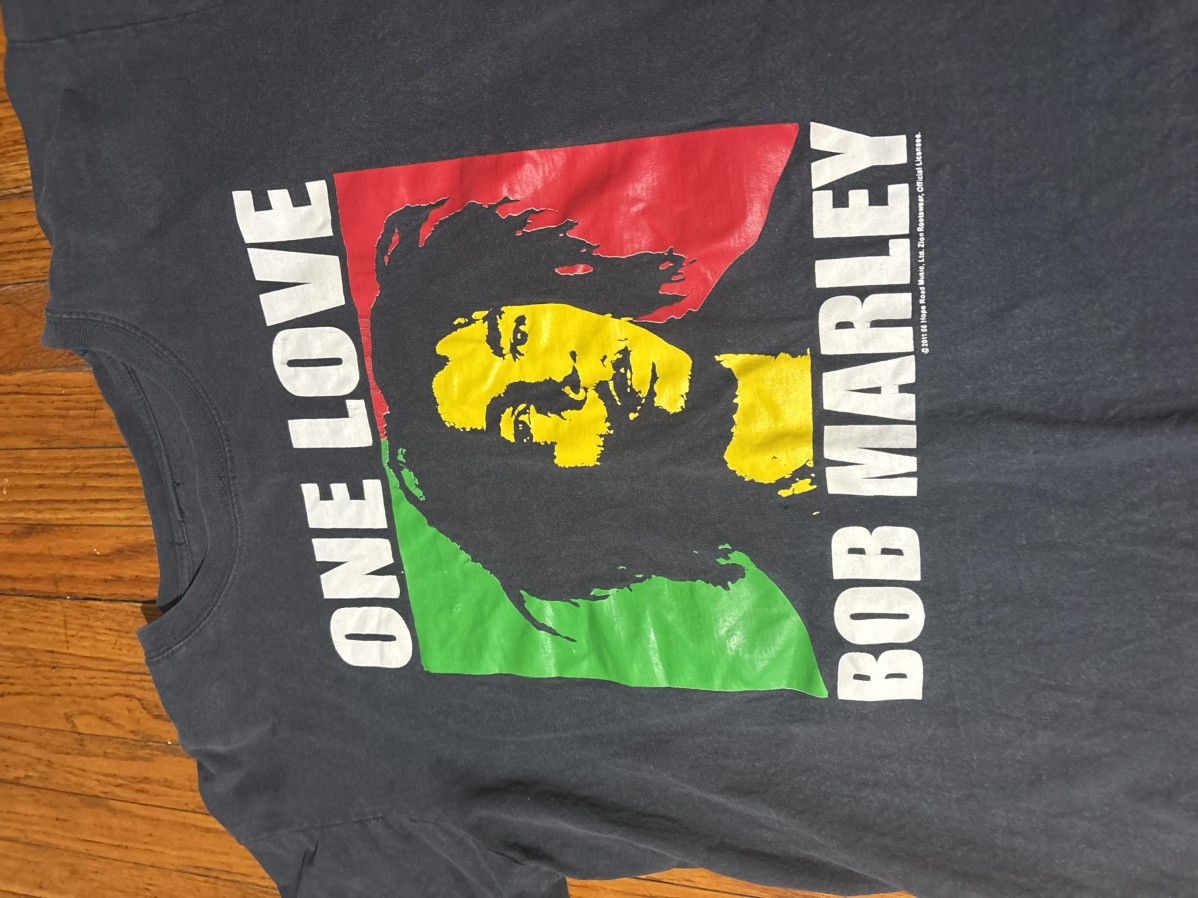 Vintage Vintage Bob Marley one love T shirt Size US L / EU 52-54 / 3 - 2 Thumbnail