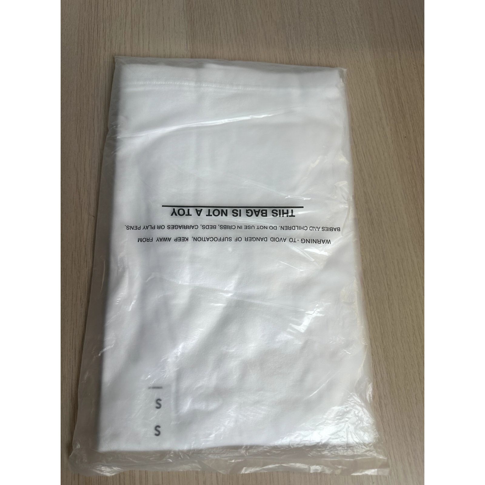 Uniqlo Billie Eilish x Murakami Uniqlo Floral Tee - Size S - NEW Size US S / EU 44-46 / 1 - 3 Thumbnail