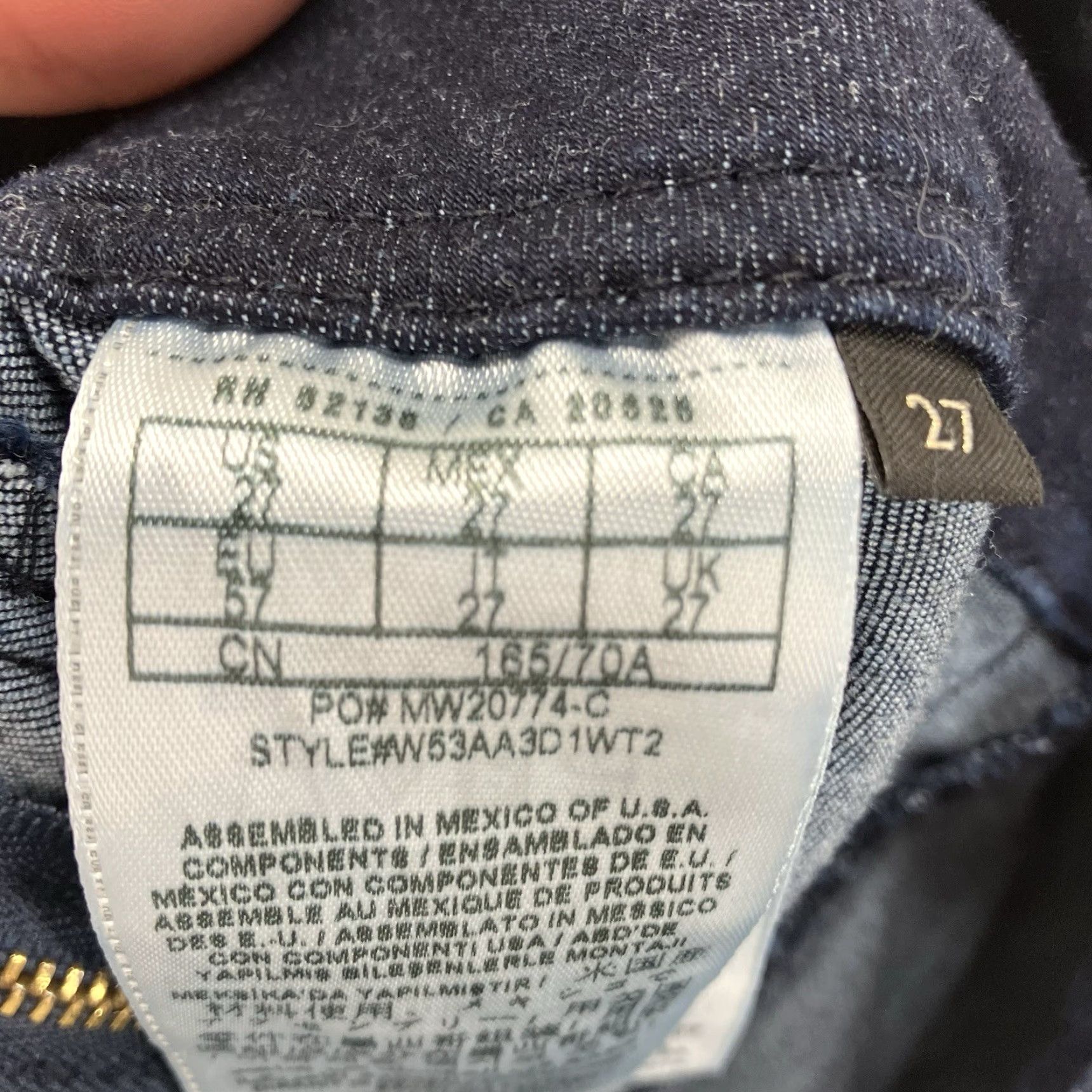 Guess GUESS Jeans Women's 27 Dark Indigo Blue Push Up Leggings Stretch Denim Jeans Slim Mid Rise Zipper Zip Pocket? (Note: Original did not specify pockets) Size 28" / US 6 / IT 42 - 4 Thumbnail