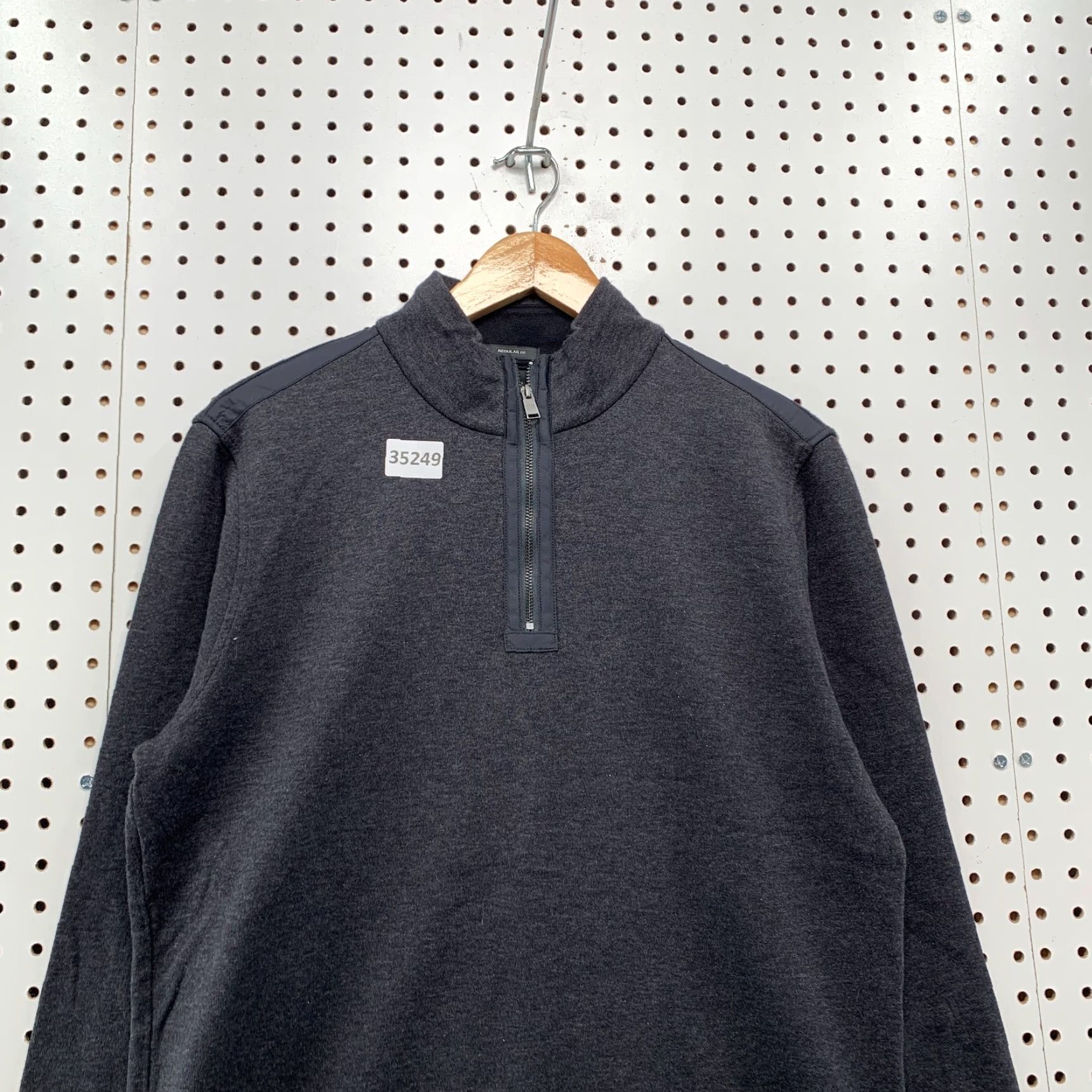 Hugo Boss Hugo Boss Wool 1/4 Zip Sweater Mens Medium Gray Long Sleeve Pullover 22x25.5 Size US M / EU 48-50 / 2 - 2 Thumbnail
