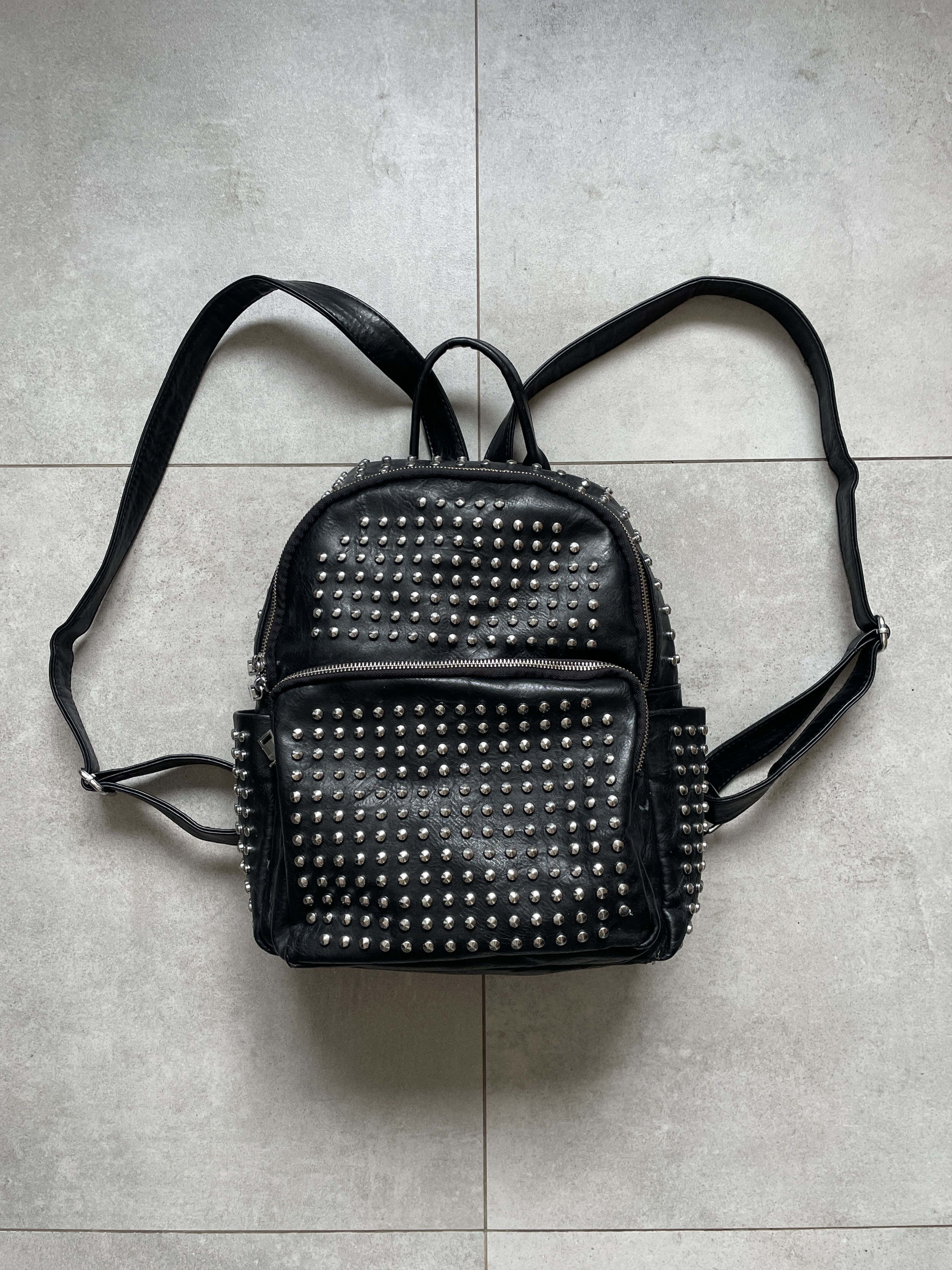 Swagger Y2K BLACK ECO LEATHER STUDDED MCM TYPE BLACK BACKPACK Size ONE SIZE - 1 Thumbnail