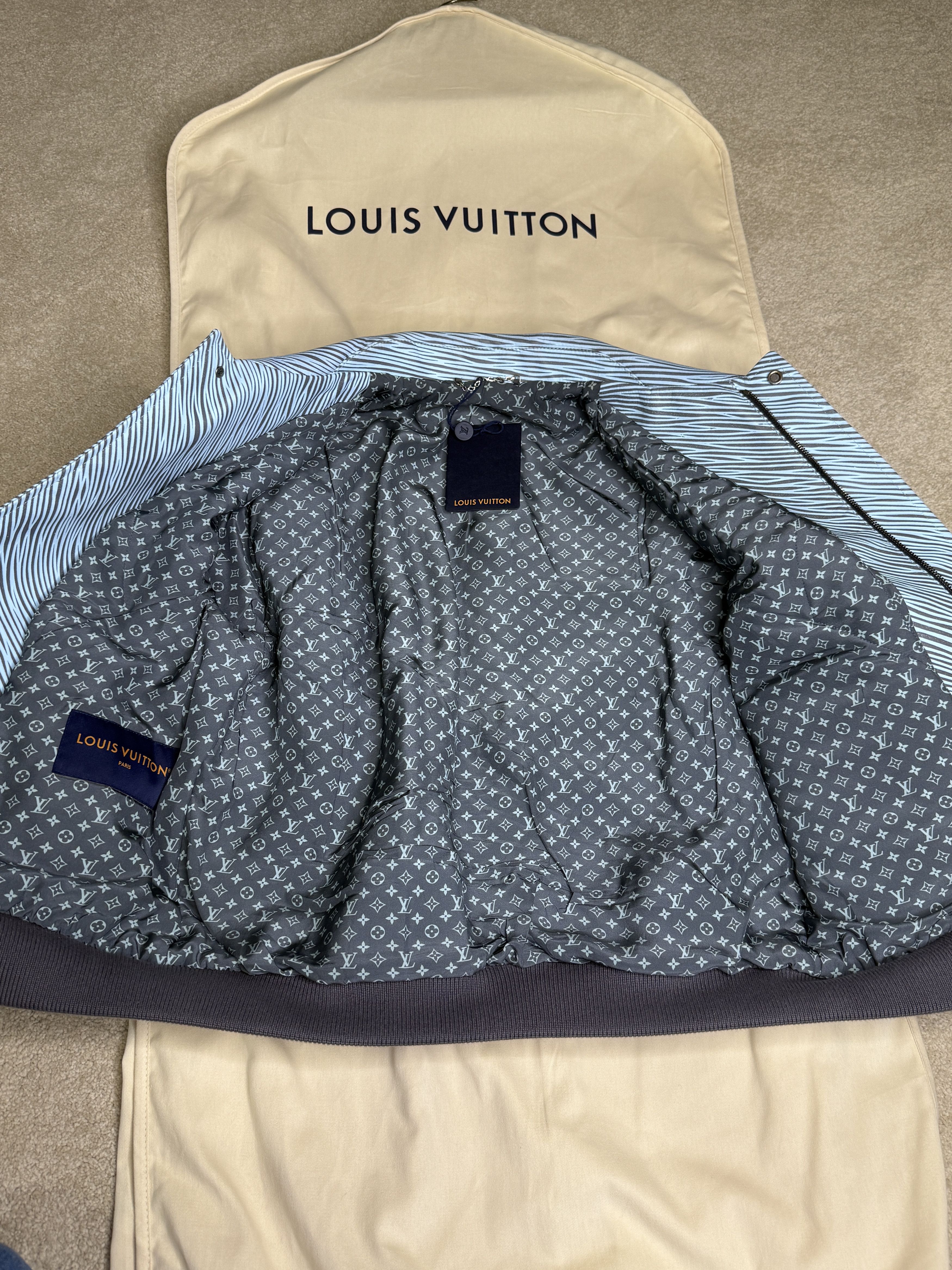 Louis Vuitton LV x Park Seo-Bo Epi Leather Flight Jacket Size US S / EU 44-46 / 1 - 9 Thumbnail